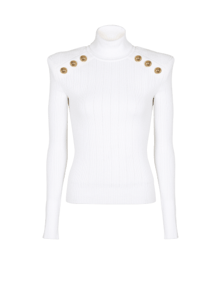 Strickpullover mit goldenen Knöpfen