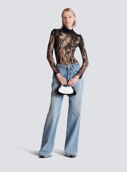 Long-sleeved lace body