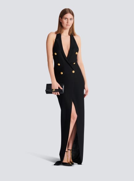 Langes, rückenfreies Strickkleid