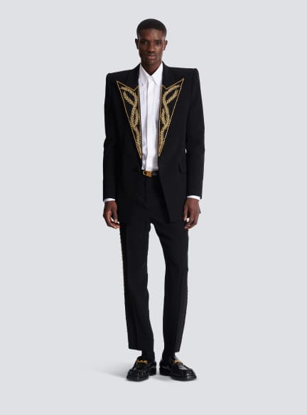 1-button jacket with embroidered collar