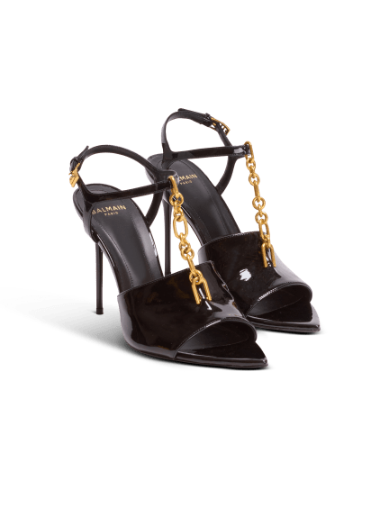 Sync patent leather sandals with heel