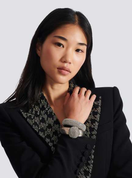 Set of piercing bangle bracelets