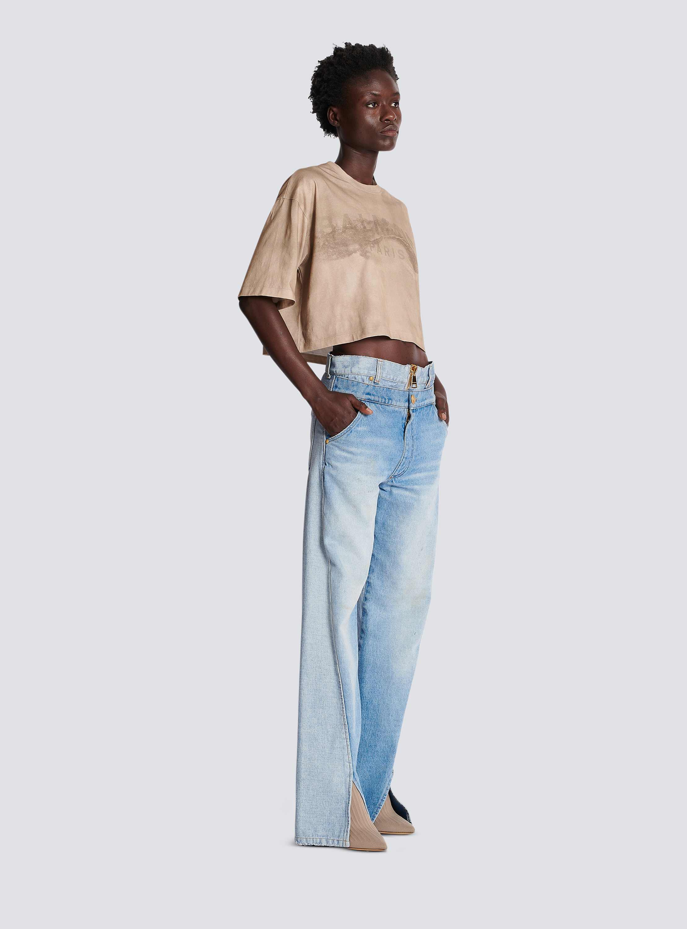 Eco-responsible cropped cotton T-shirt with Balmain logo print