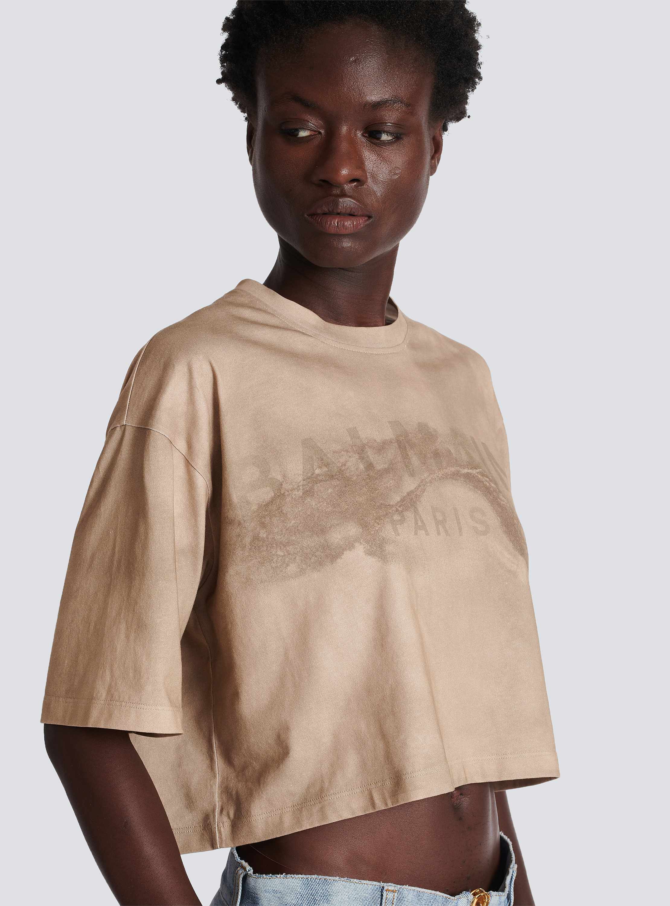 Eco-responsible cropped cotton T-shirt with Balmain logo print