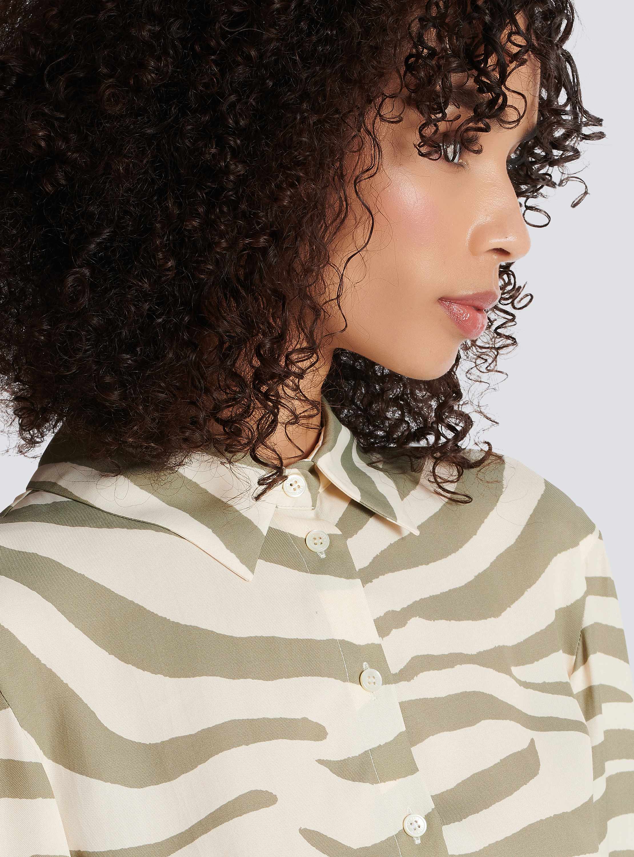Chemise imprim&eacute; z&egrave;bre