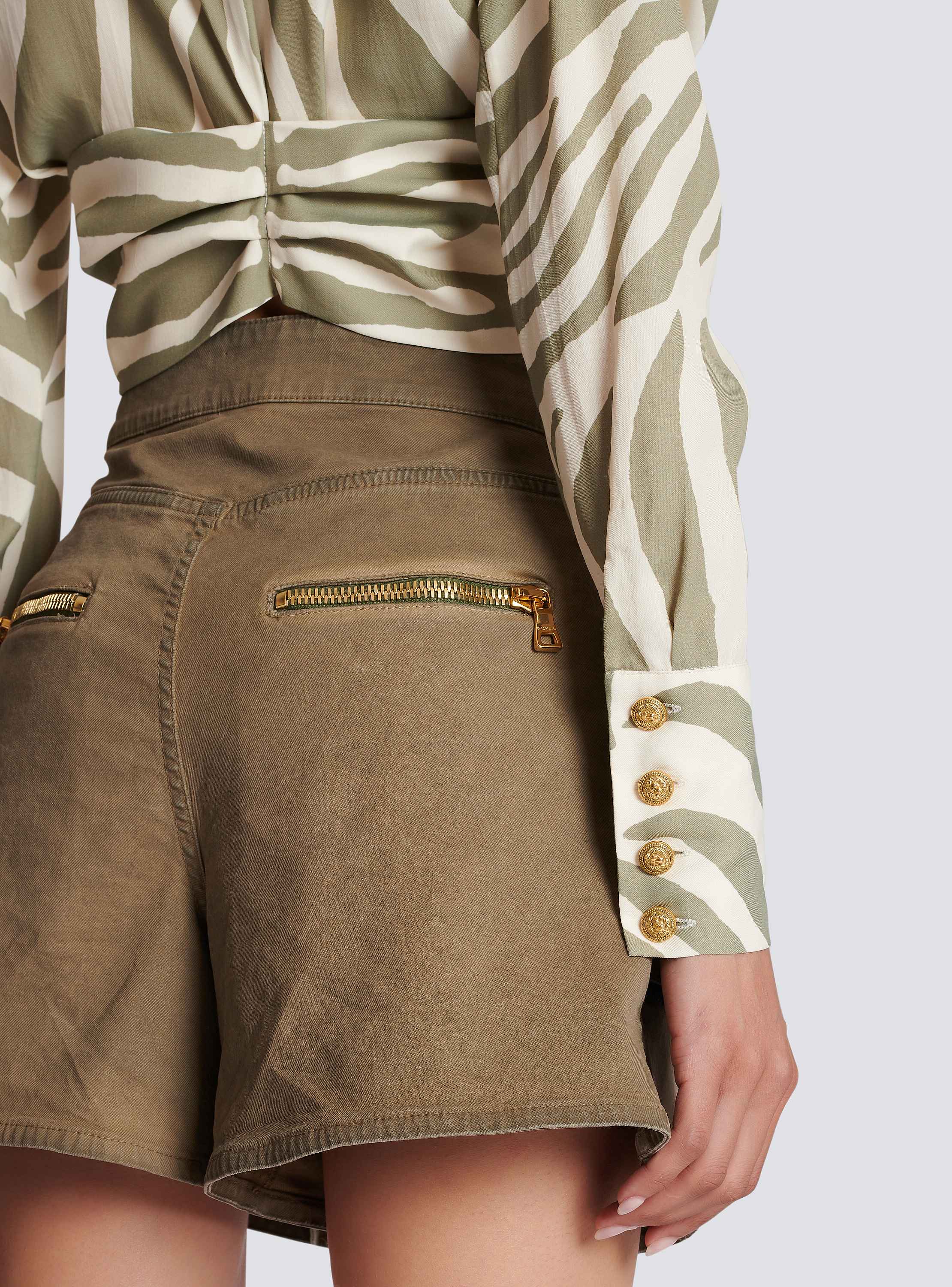 Chemise imprim&eacute; z&egrave;bre