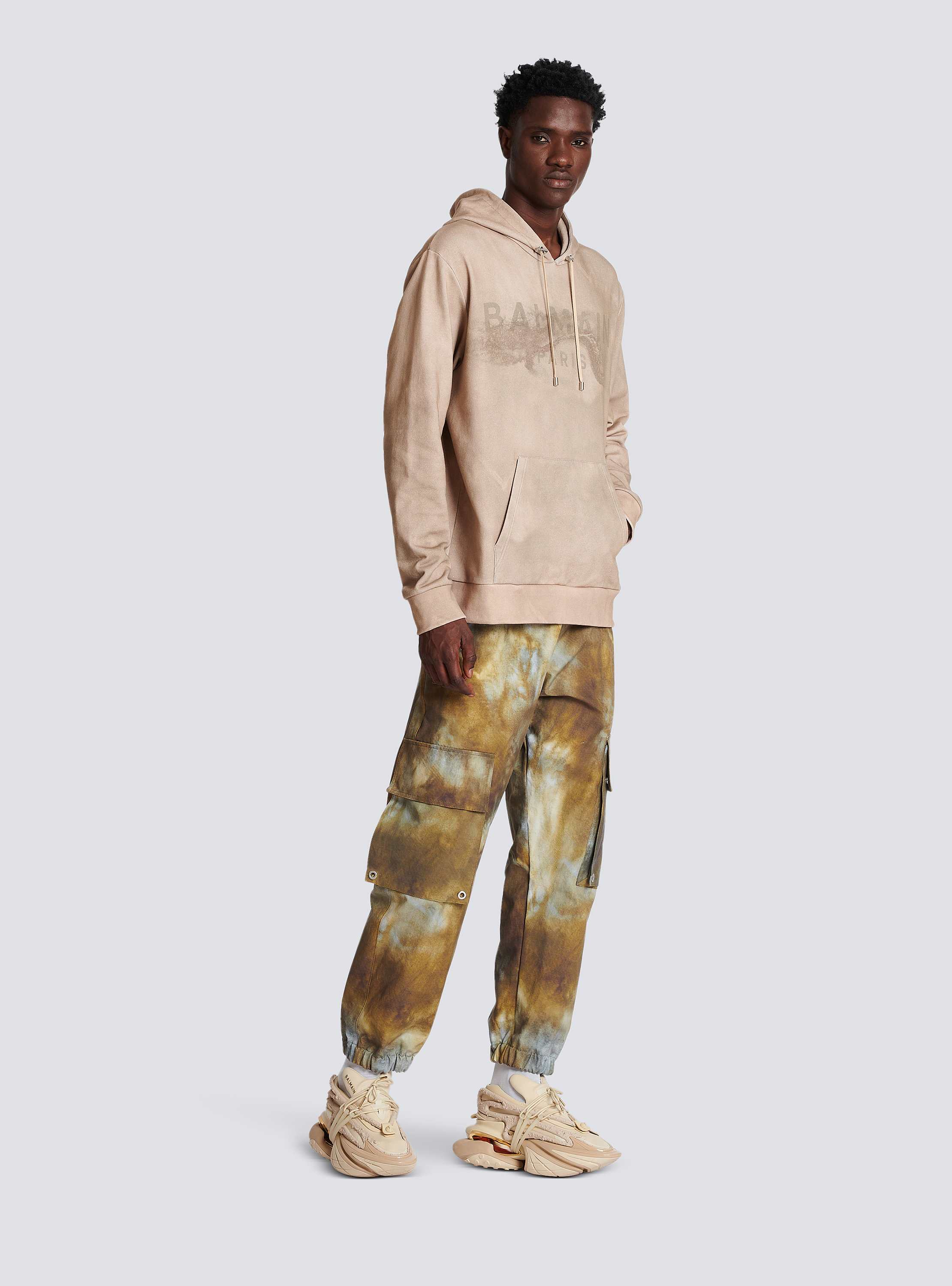 スウェット・トレーナー Balmain AH1JT047GC61 DESERT BALMAIN PRINTED Hoodie Hoodie in eco-responsible cotton with Balmain Paris desert