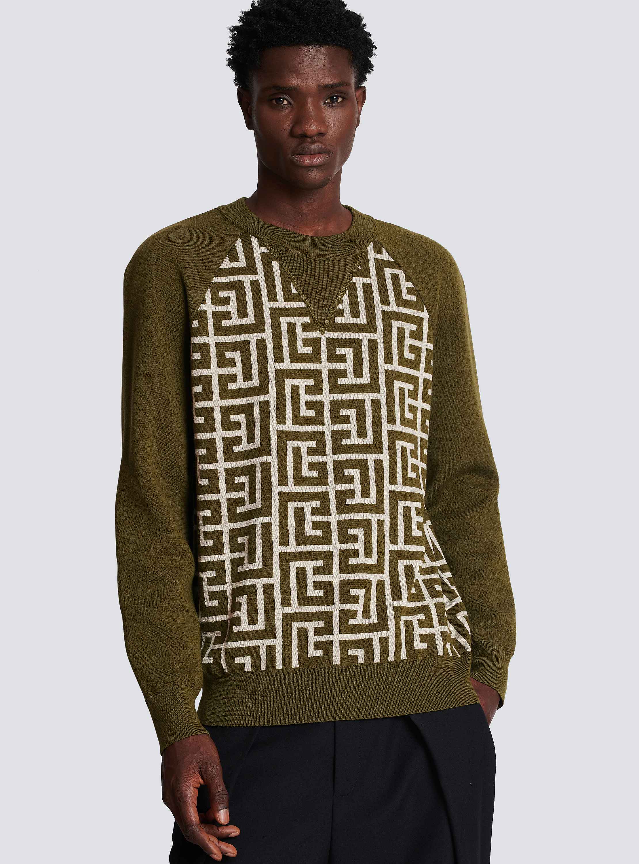 Pull en laine &agrave; monogramme