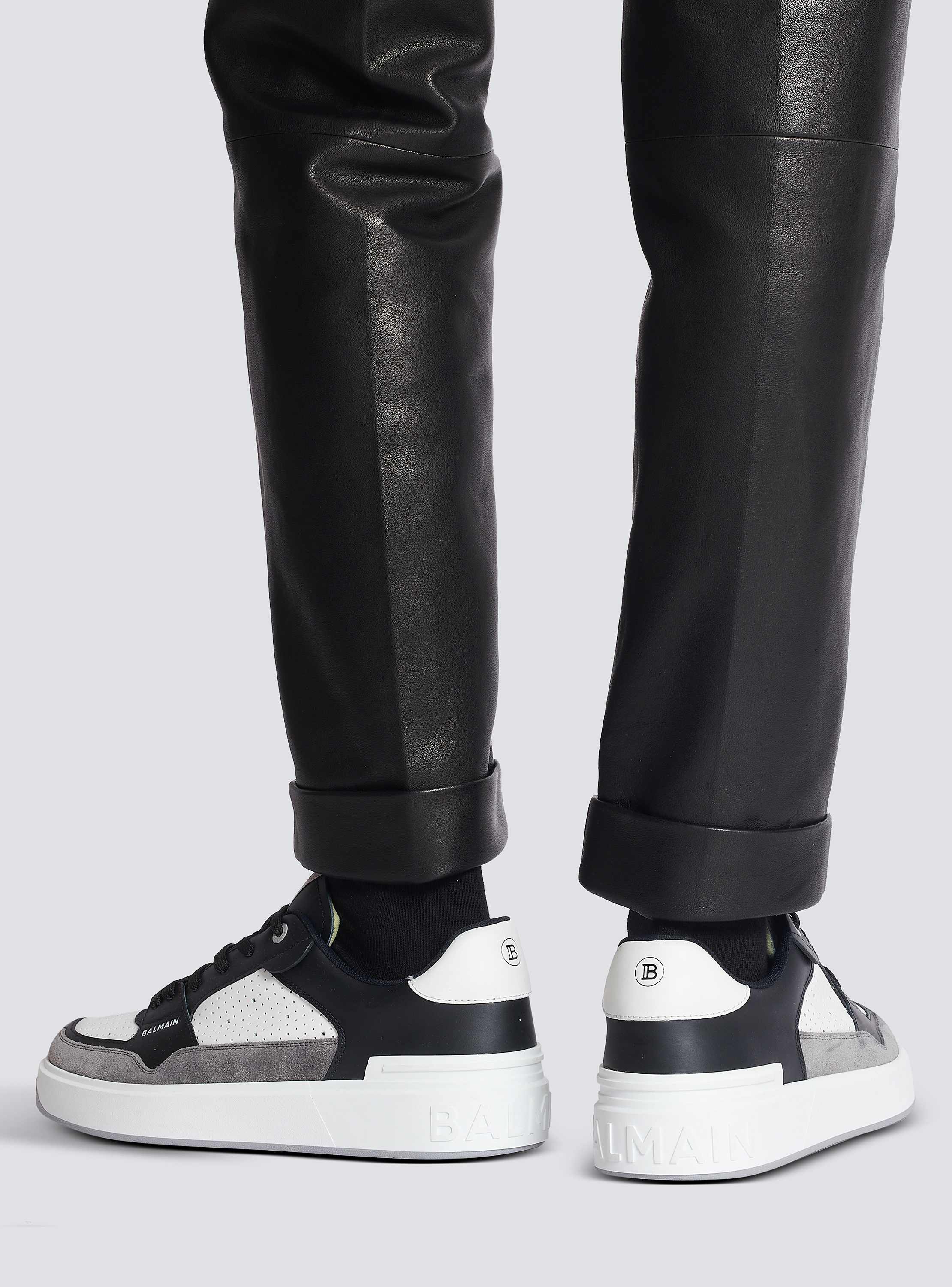 【送料&関税込】Balmain b-court Flip Sneakers B-Court Flip sneakers in leather and suede black black - Men