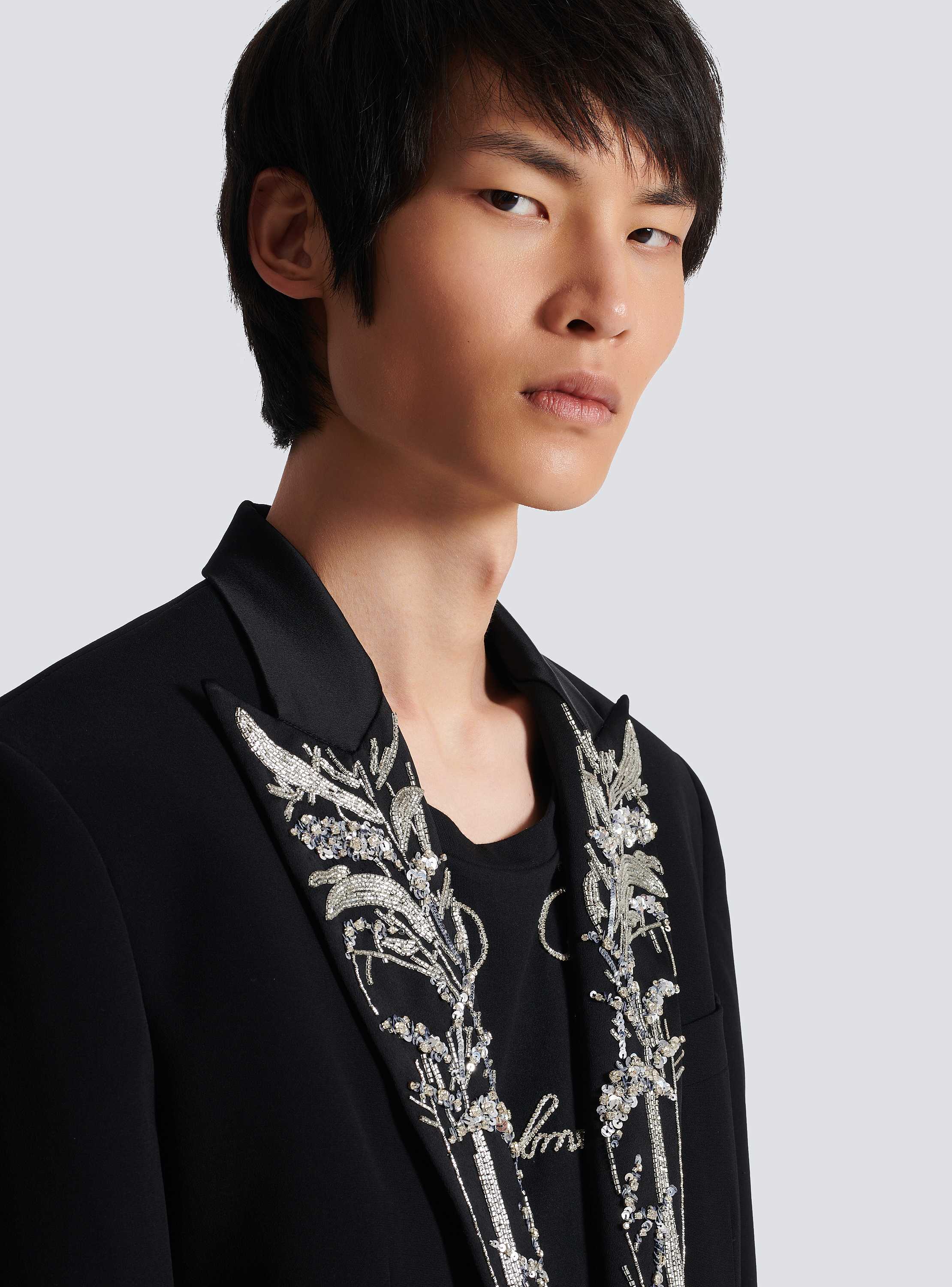 Blazer with embroidered Bamboo collar