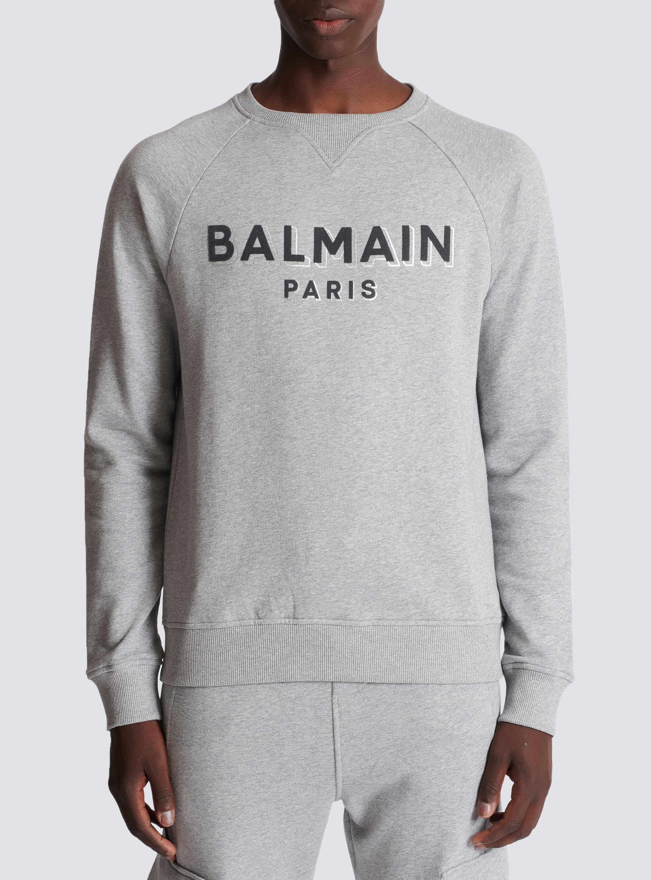 その他 BALMAIN FW25 3 BTN CREW NECK FLEECE LOGO (EF1JQ002BB02 EAB) Printed Balmain crew-neck sweatshirt - Women | BALMAIN