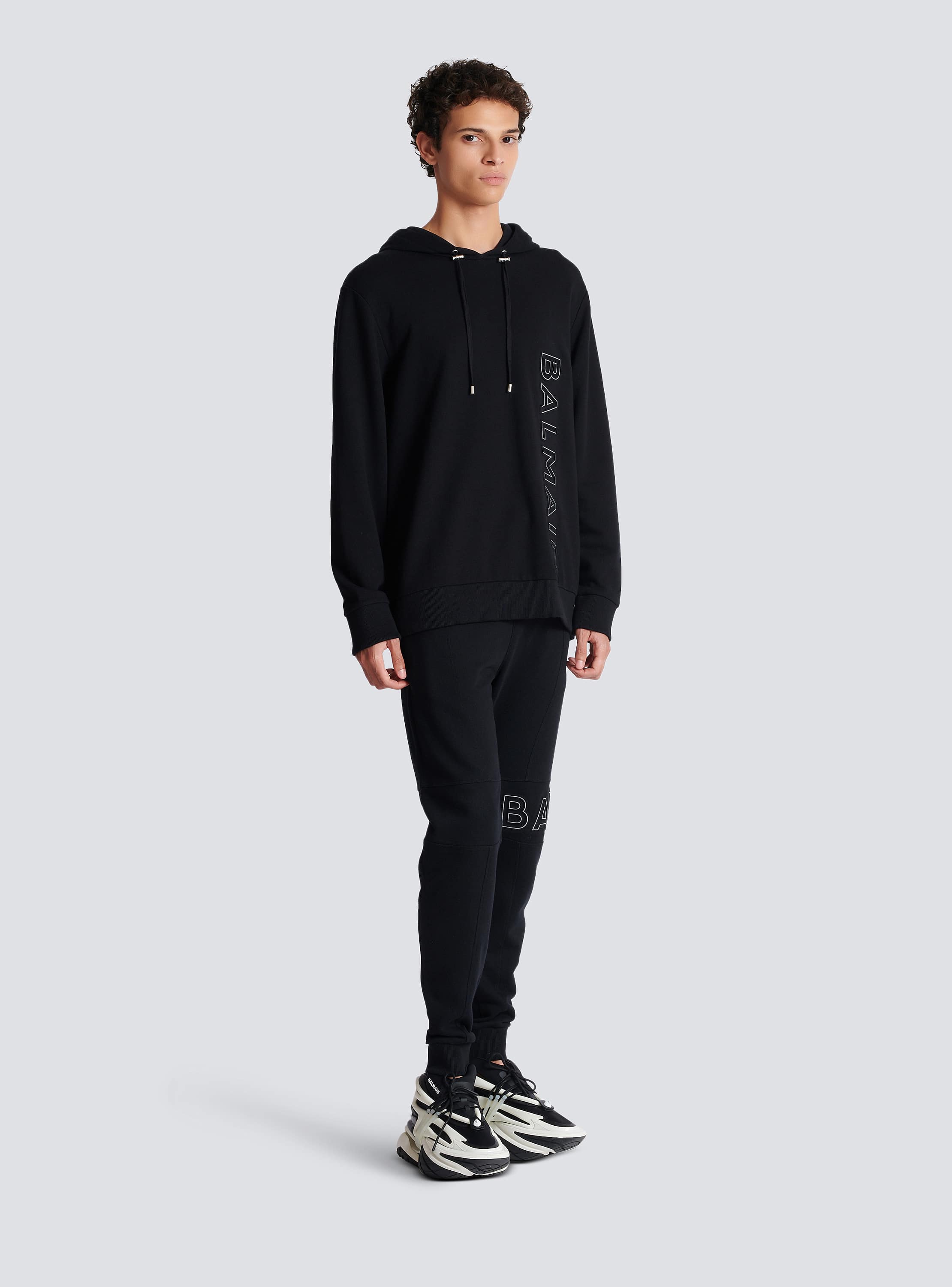 パーカー・フーディ Balmain Classic Black Hoodie With Kangaroo Pocket Balmain Classic Black Hoodie With Kangaroo Pocket In Blue