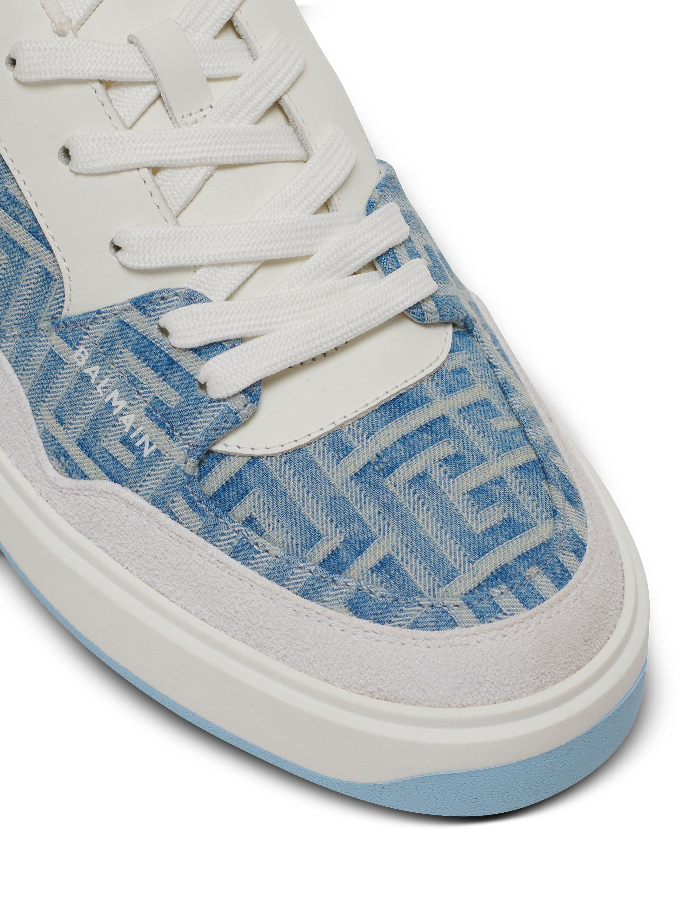 [BALMAIN]バルメイン Bコートフリップスニーカーモノグラムデニ B-Court Flip sneakers in monogrammed denim - Men | BALMAIN
