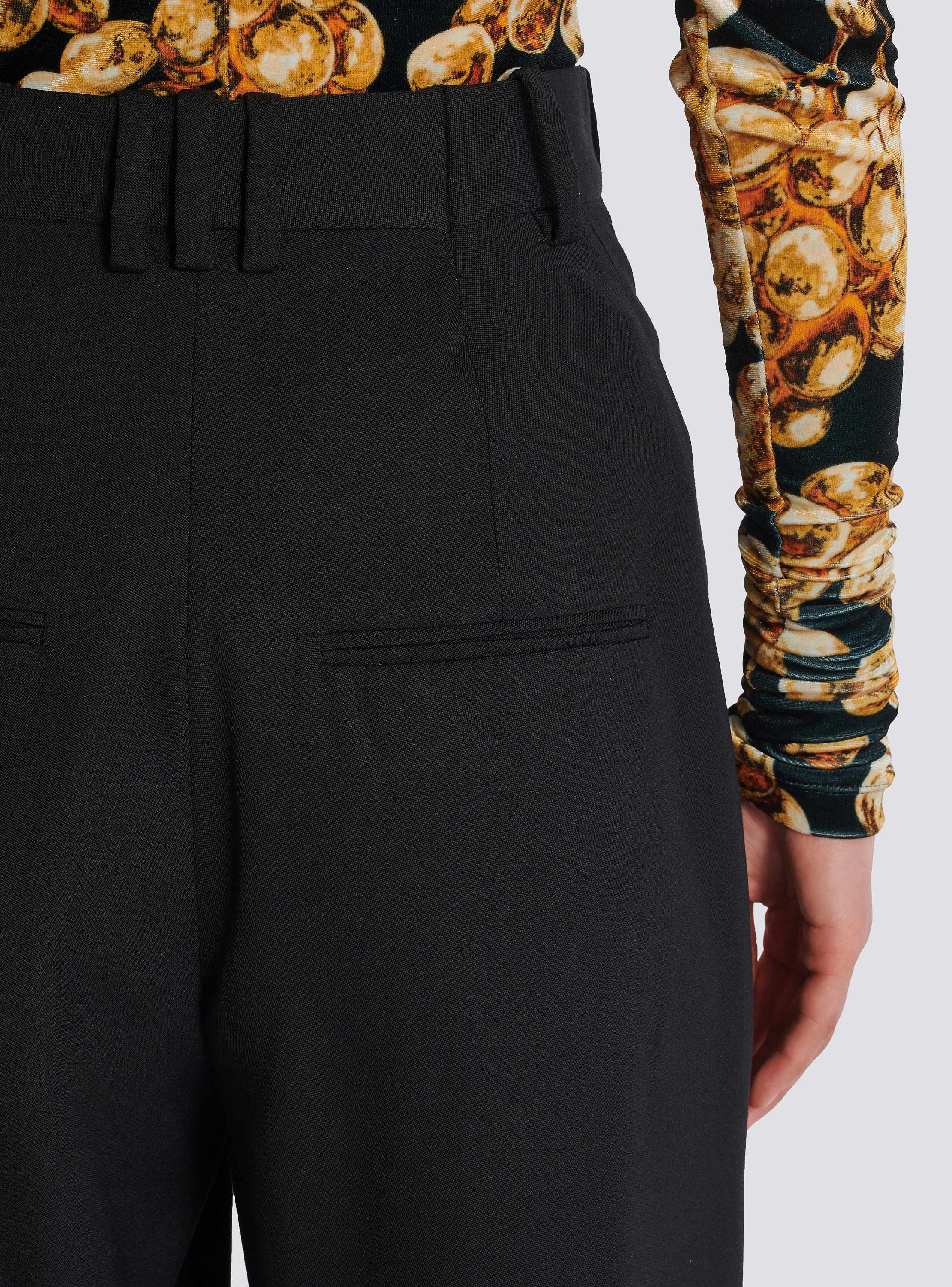 パンツ BALMAIN Grain de poudre pants Black  DF0PQ310WC09 Pleated grain de poudre trousers - Women | BALMAIN