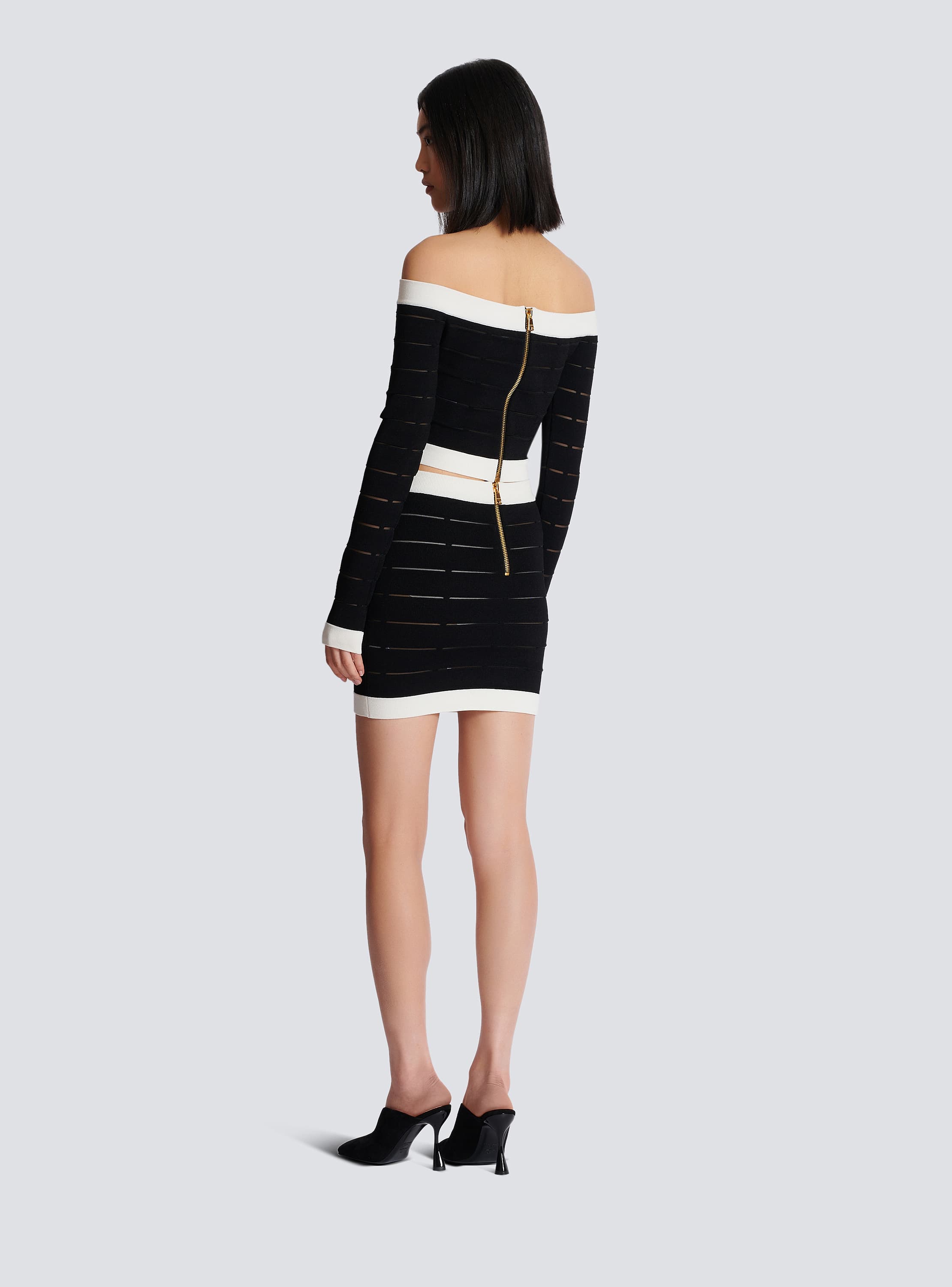 【関税込み】Balmain ブラック Shoulder Cut ミニワンピース XS以下 BALMAIN(バルマン) ワンピース(レディース) - 海外通販の