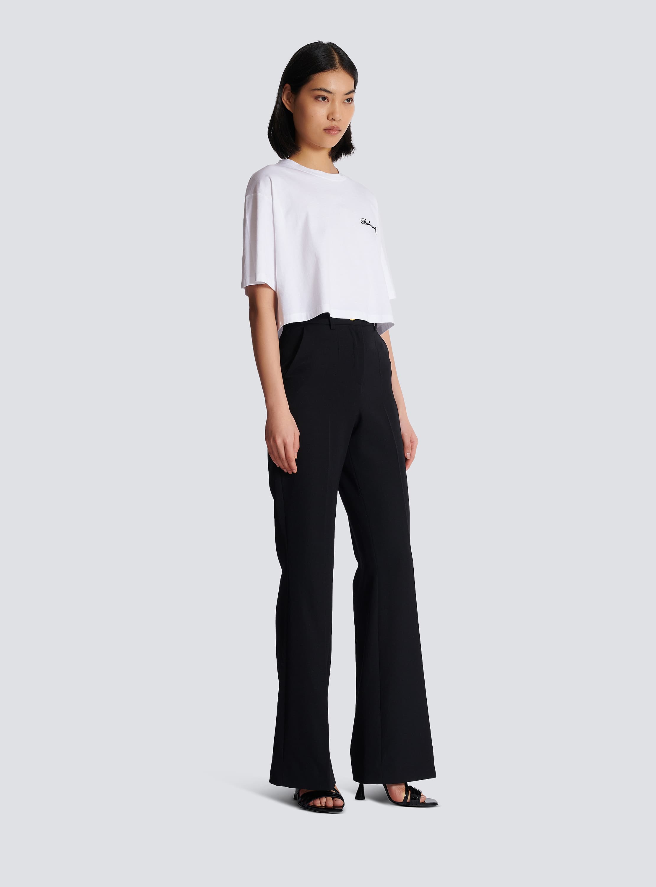 Tシャツ・カットソー BALMAIN 'Balmain Signature' t-shirt White/Black T-shirt with Balmain Signature embroidery - Women | BALMAIN