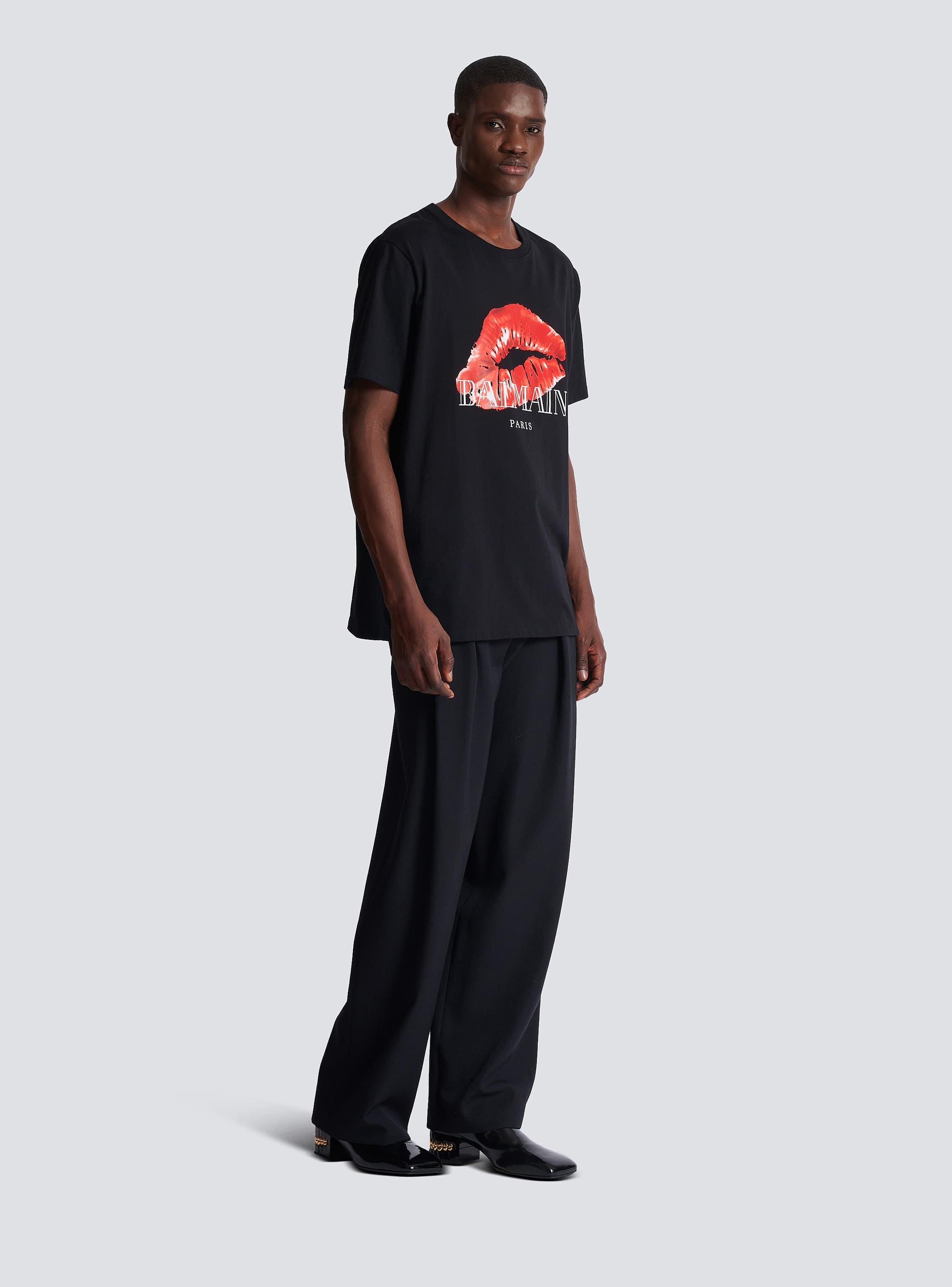 BALMAIN フリントTシャツ EH0EG010GE80100OC GTTGTTBLANC Relaxed T-shirt with Kiss print - Men | BALMAIN