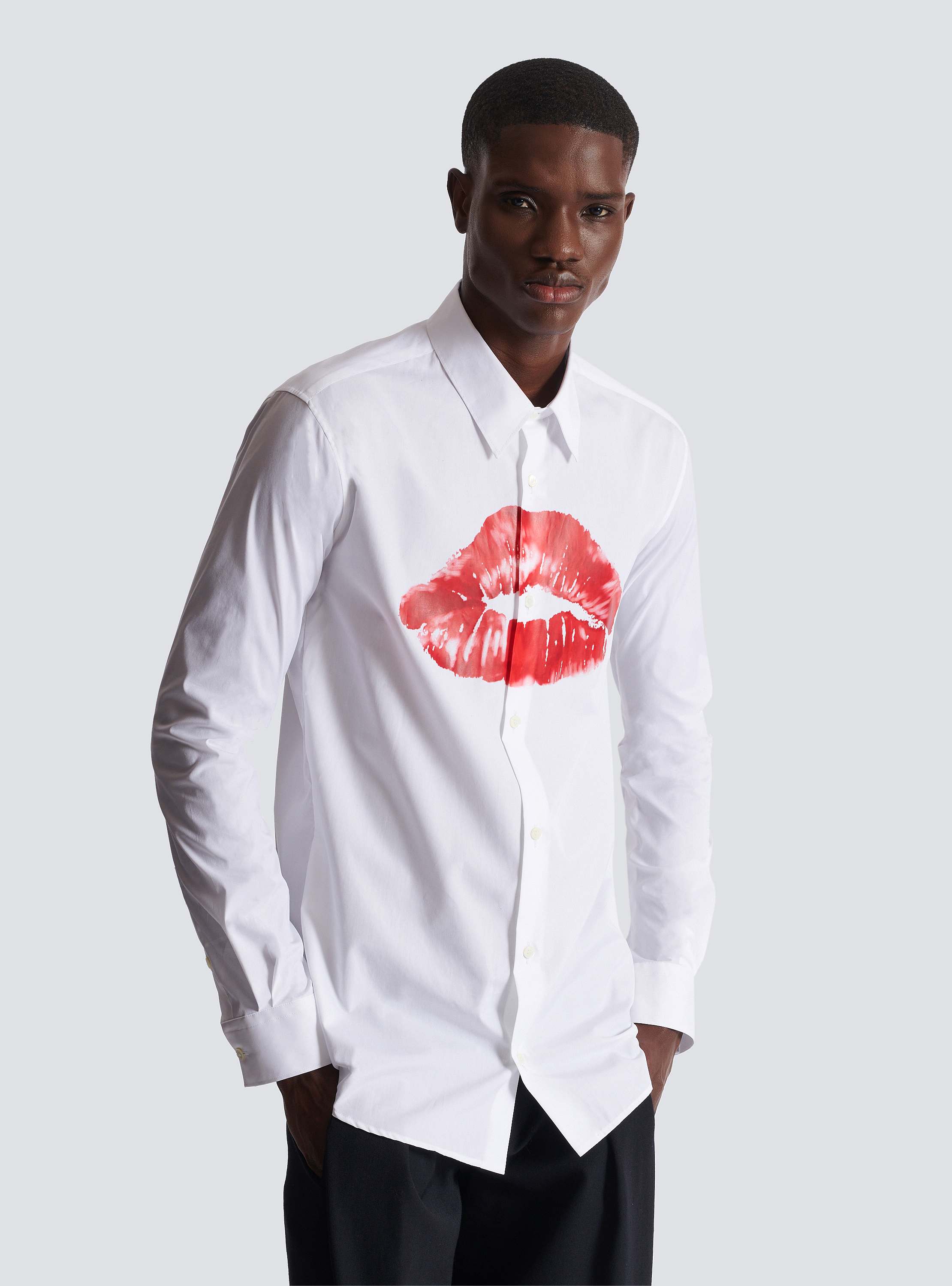 【関税込み】Balmain ホワイト Kiss Print Tシャツ BALMAIN Kiss Print Organic Cotton Jersey T-Shirt