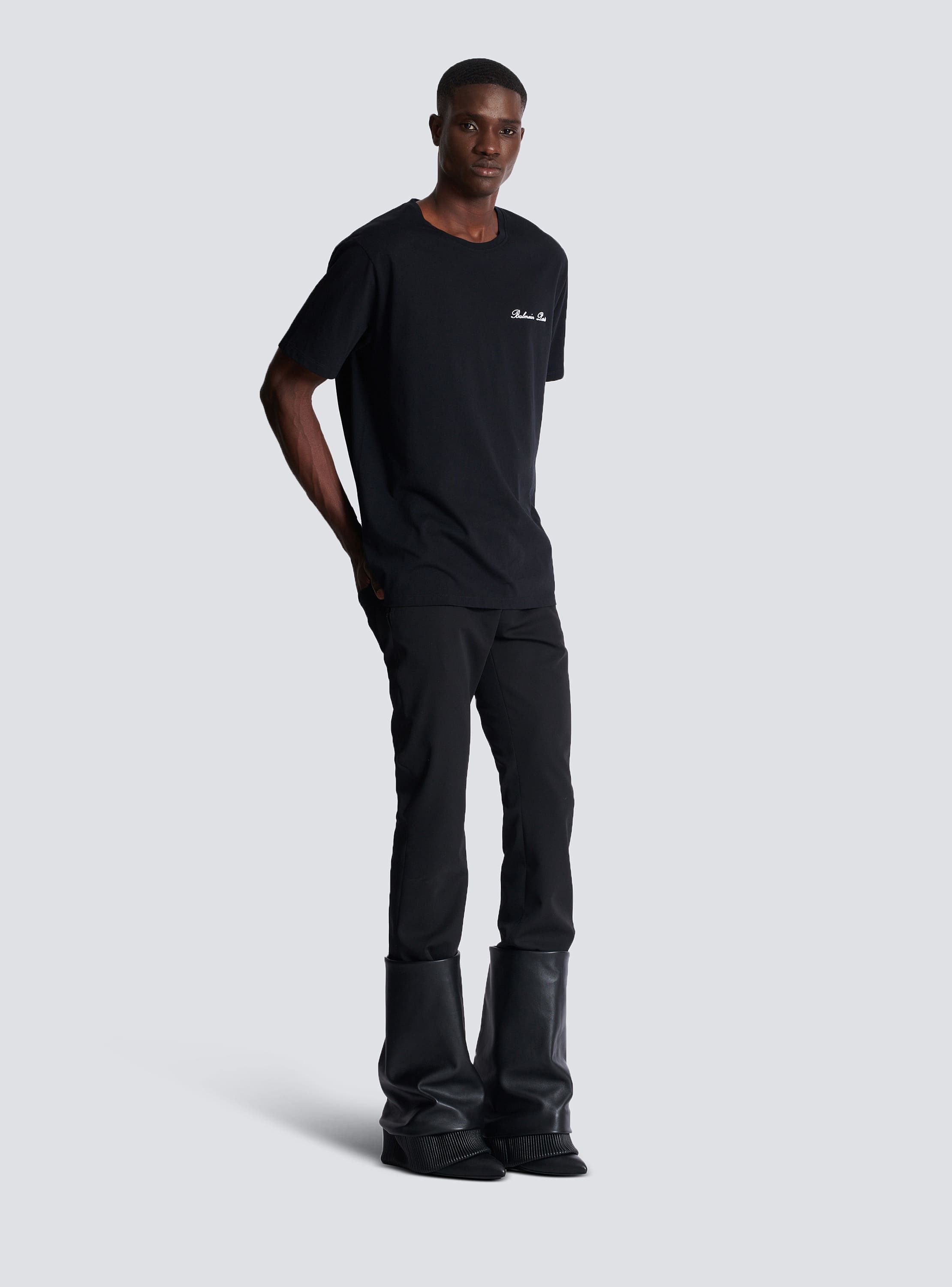 Weites T-Shirt mit Balmain Signature-Stickerei