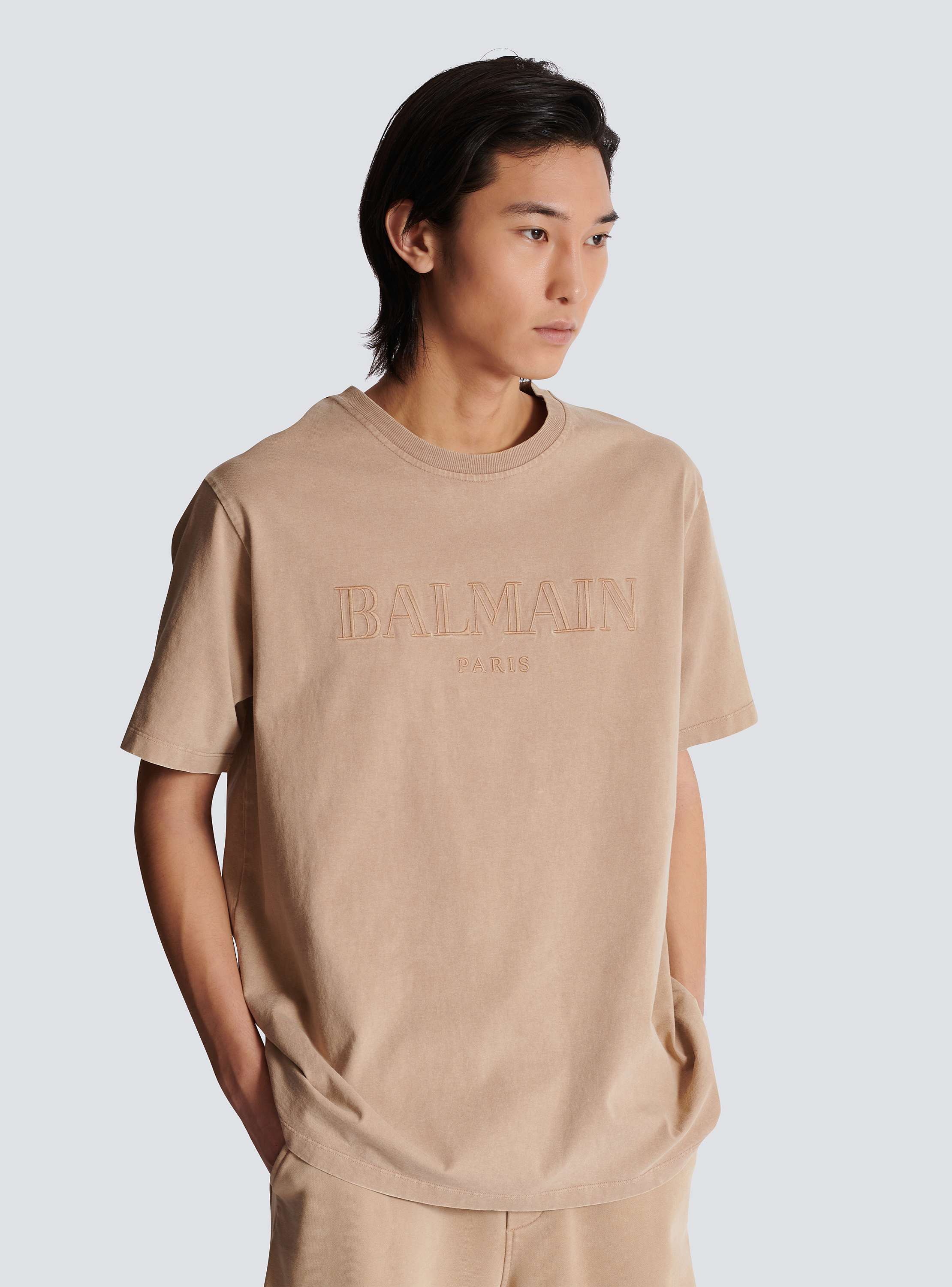【関税＆送料込み】T-Shirt With Vintage Balmain Embroidery Vintage Balmain embroidered T-shirt - Men | BALMAIN