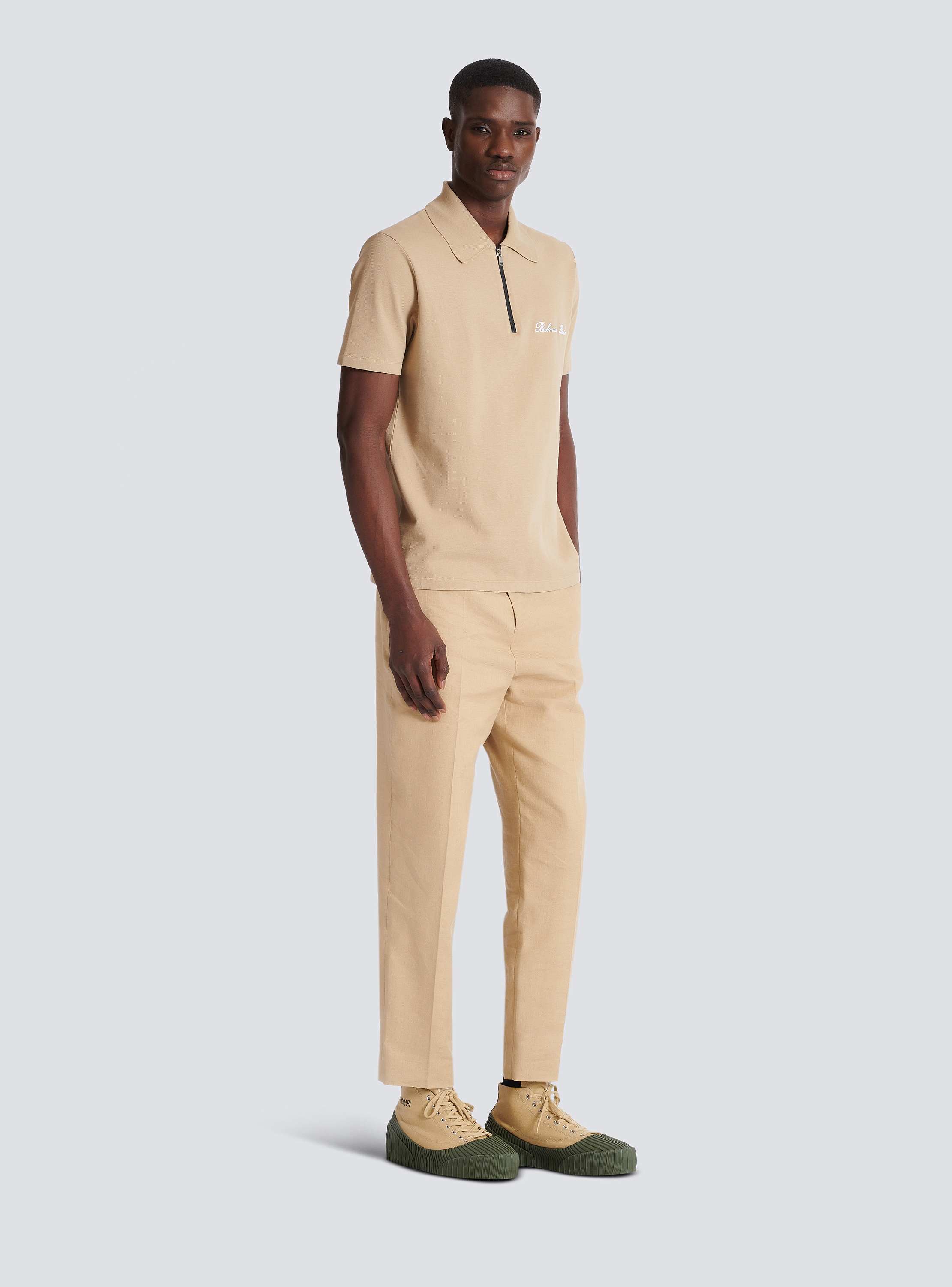 Short-sleeved polo shirt with embroidery