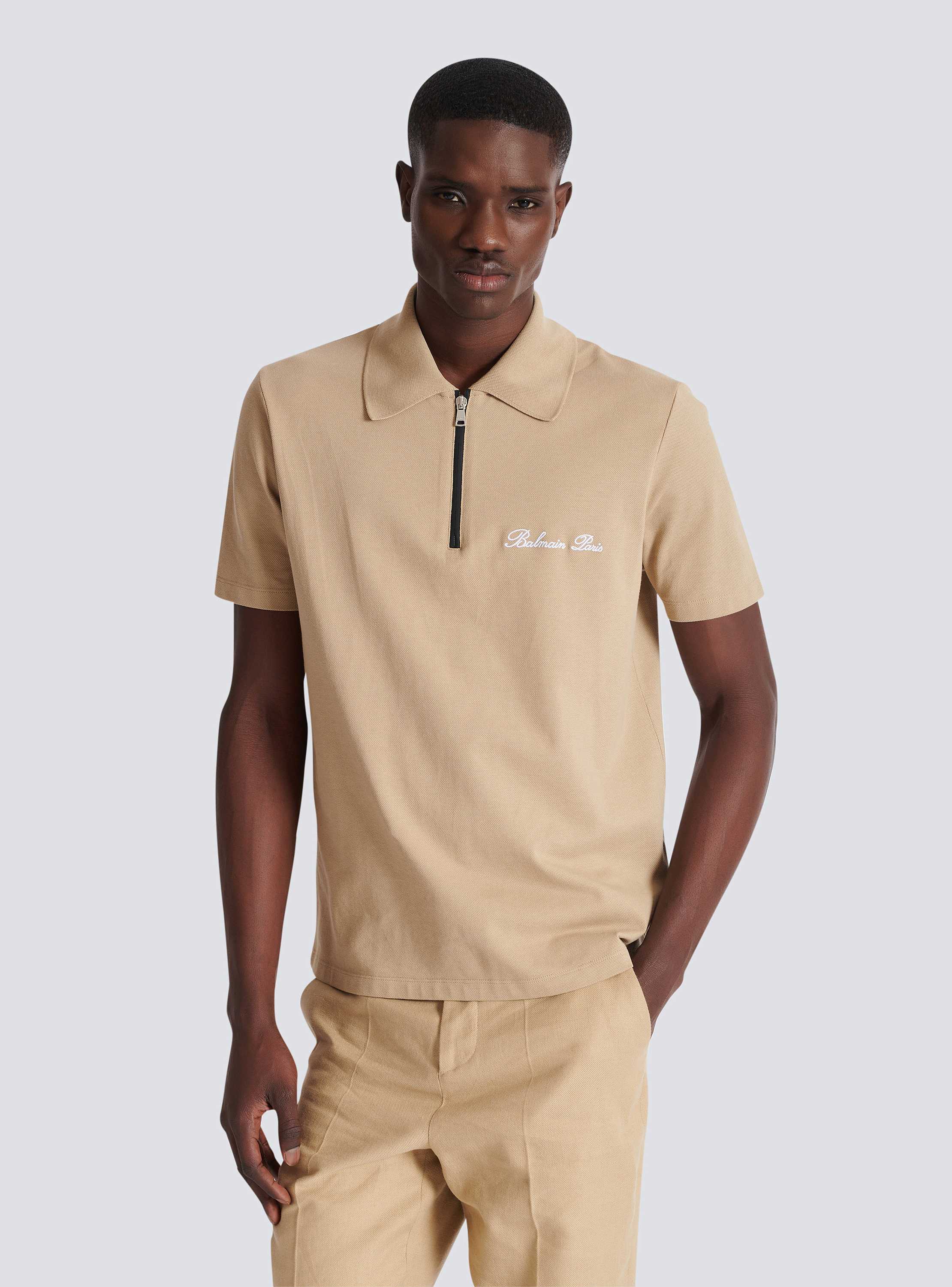 Short-sleeved polo shirt with embroidery