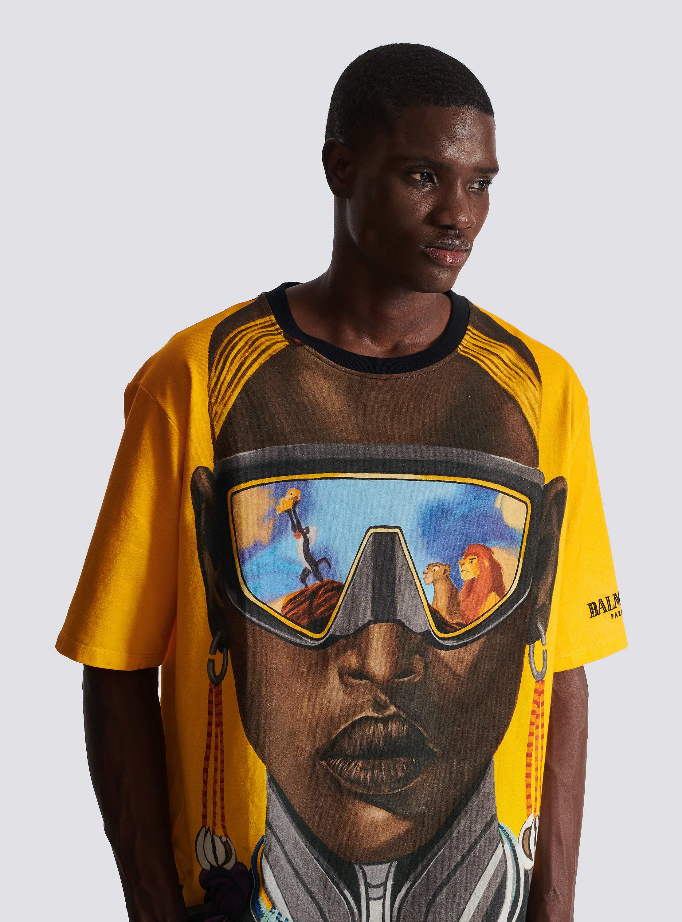 Tシャツ・カットソー BALMAIN FW24 \"The Lion King\" t-shirt (DFAEG110GD90 AAA) Disney x Balmain: The Lion King - Relaxed T-shirt with