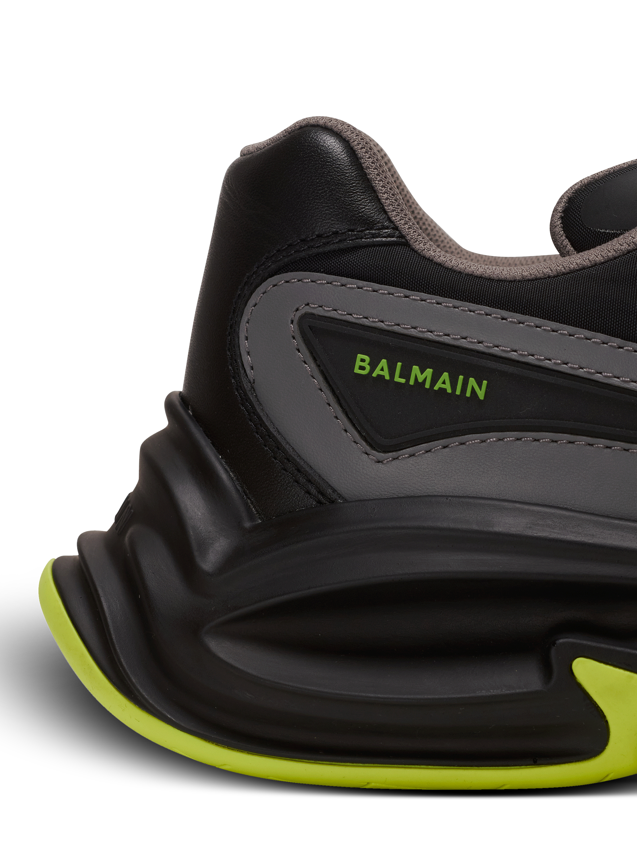 【関税&送料込】Balmain Run-Row Sneaker Balmain Run-Row Leather Sneakers | Black | FARFETCH