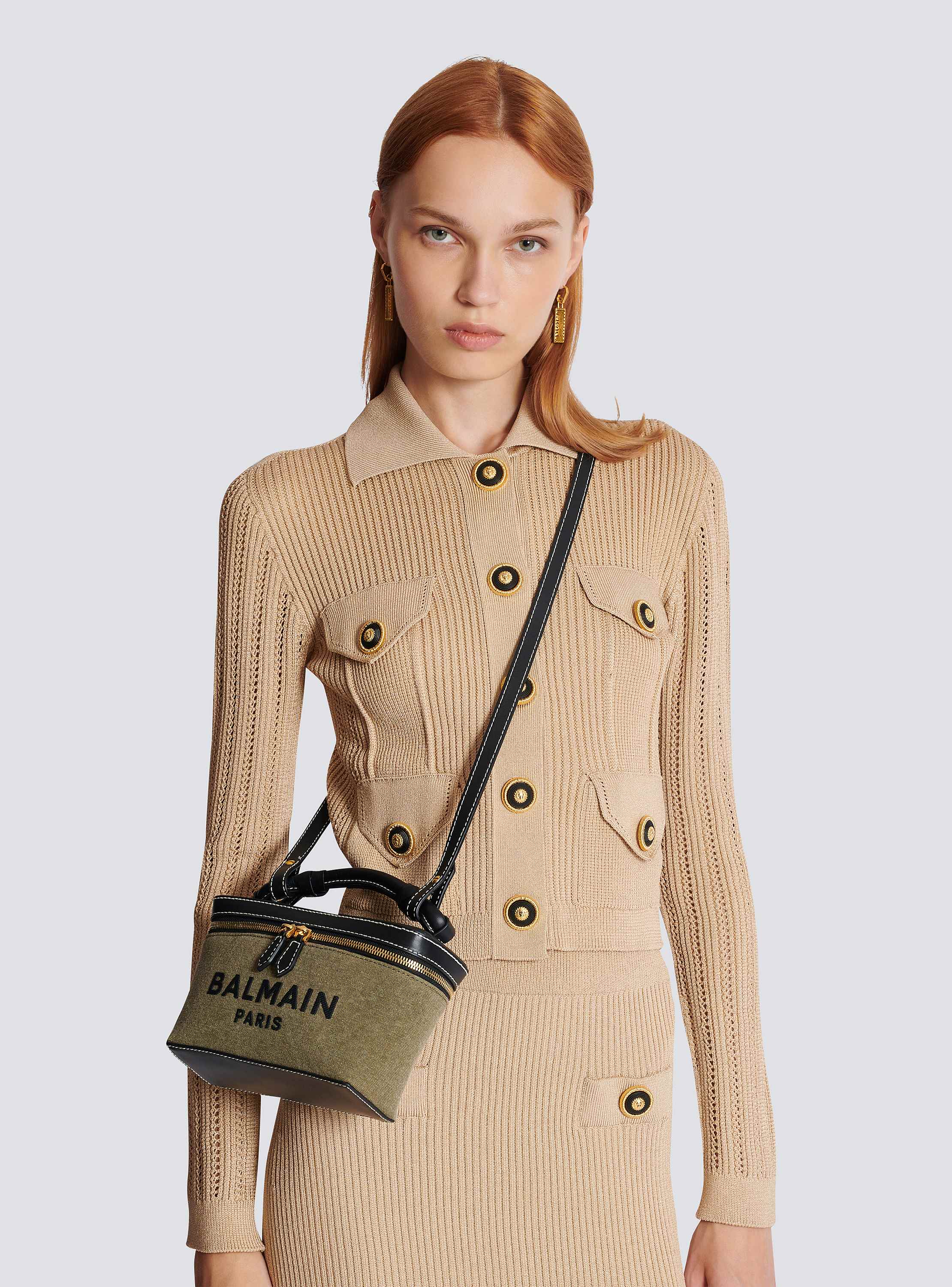【Balmain】B-ARMY VANITY CASE-SUEDE LEATHER&LOGO◆EN1BG921LC B-Army suede and leather vanity bag in pink - Balmain