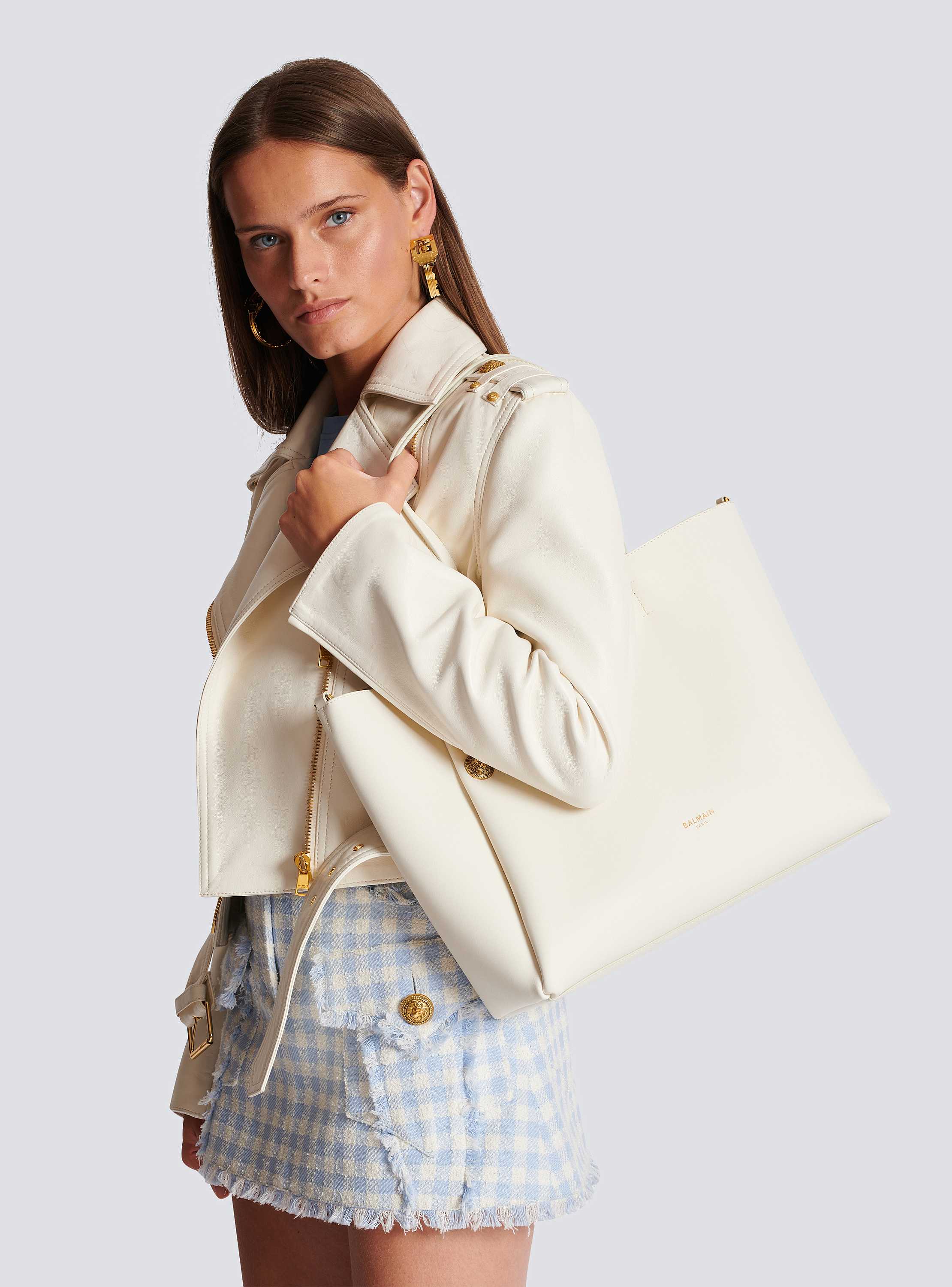 トートバッグ BALMAIN FW25 'Embleme' shopping bag (DN1FE836LGSR 0PA) 0400019876705_BLEUNUIT?wid=600