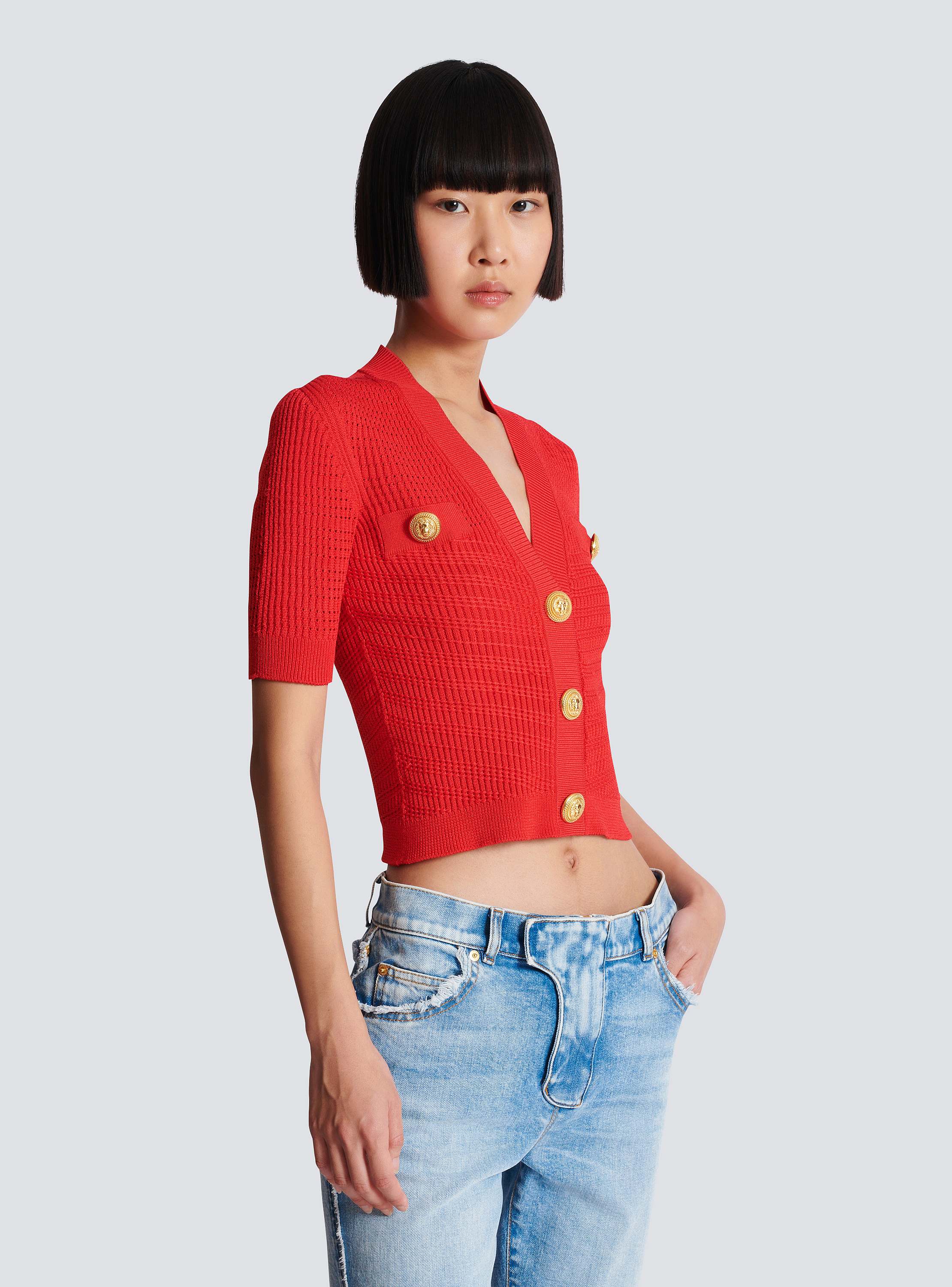 Short-sleeve two pockets buttoned knit crop cardigan