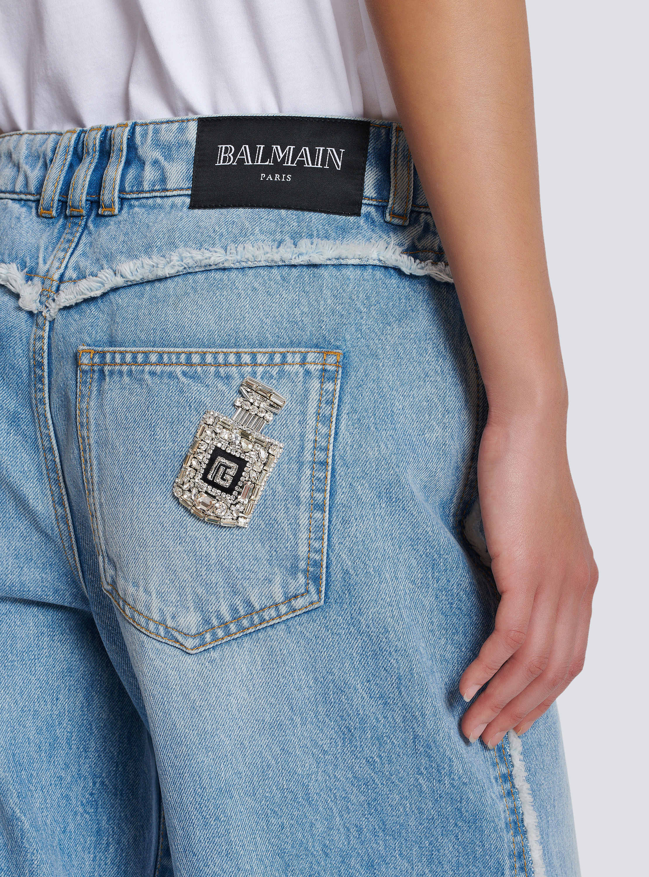 デニム・ジーパン BALMAIN Women Denim Pants 418749 EF0MI050DF75 BLUE Straight-leg denim jeans blue - Women | BALMAIN