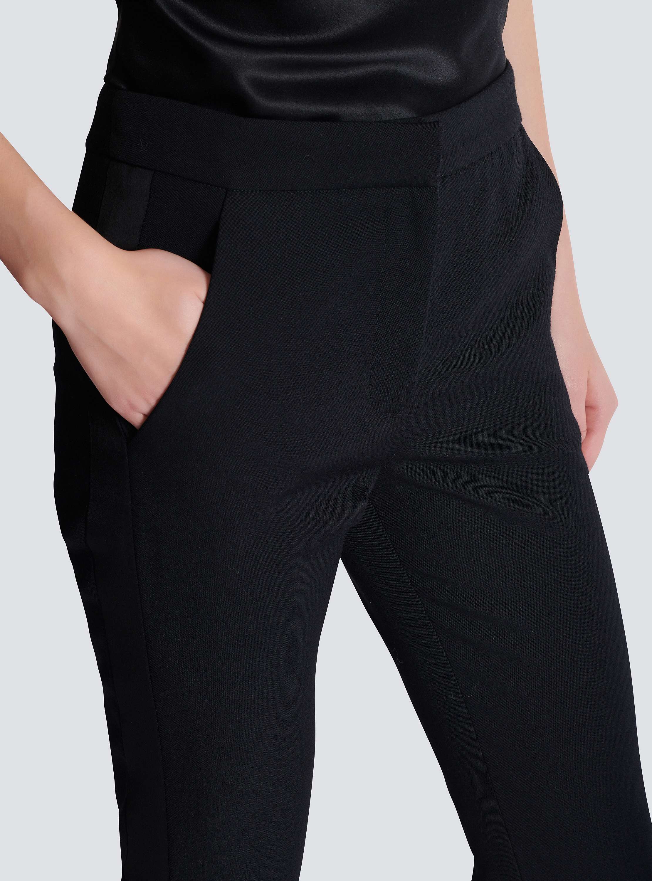 【関税＆送料込み】Balmain Grain De Poudre Pants Pleated grain de poudre trousers black - Men | BALMAIN