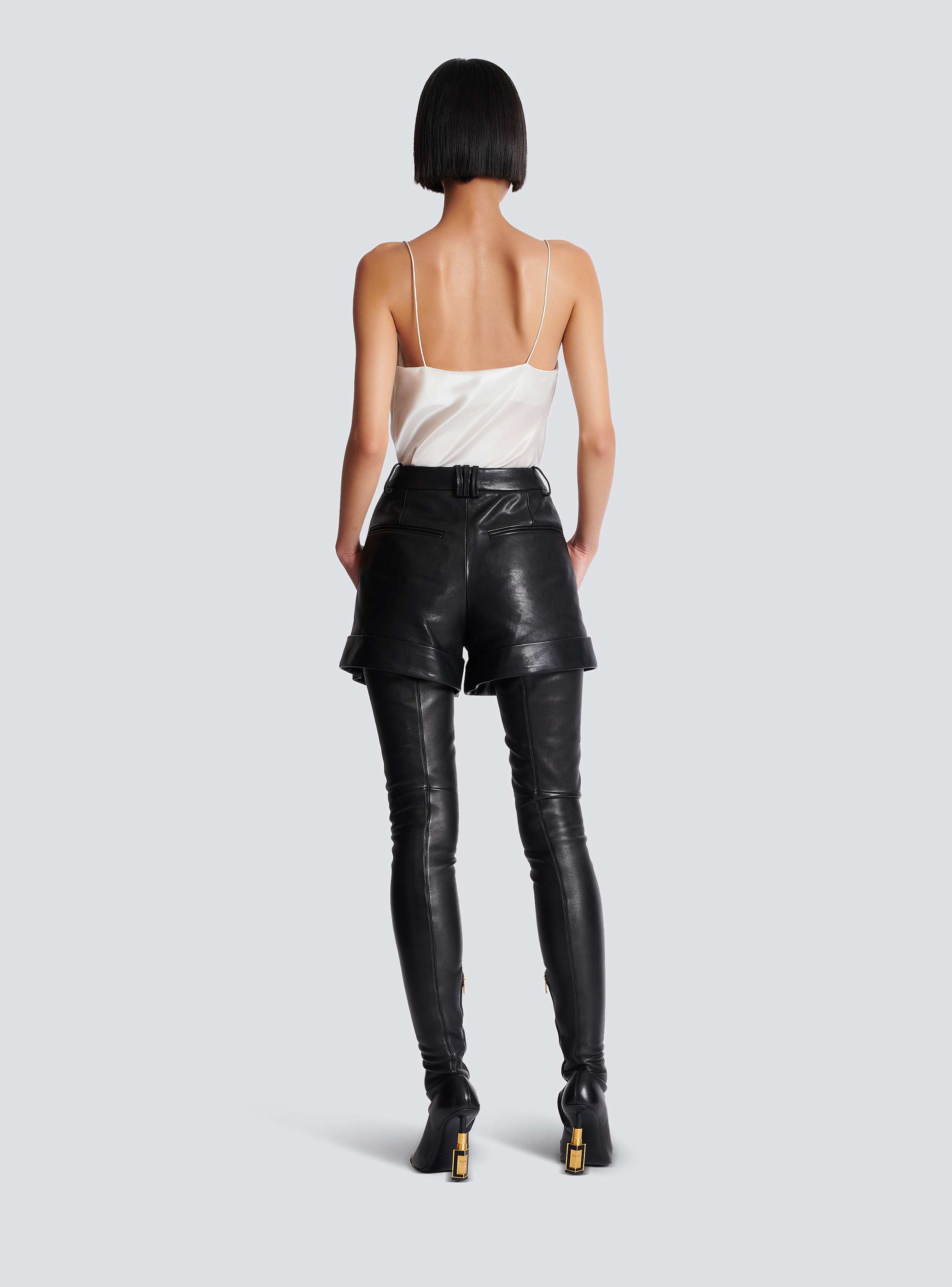 ショートパンツ BALMAIN Woman Short Black AF1MA095DD10 0PC IMG_0909_5000x.jpg?v=1620825627