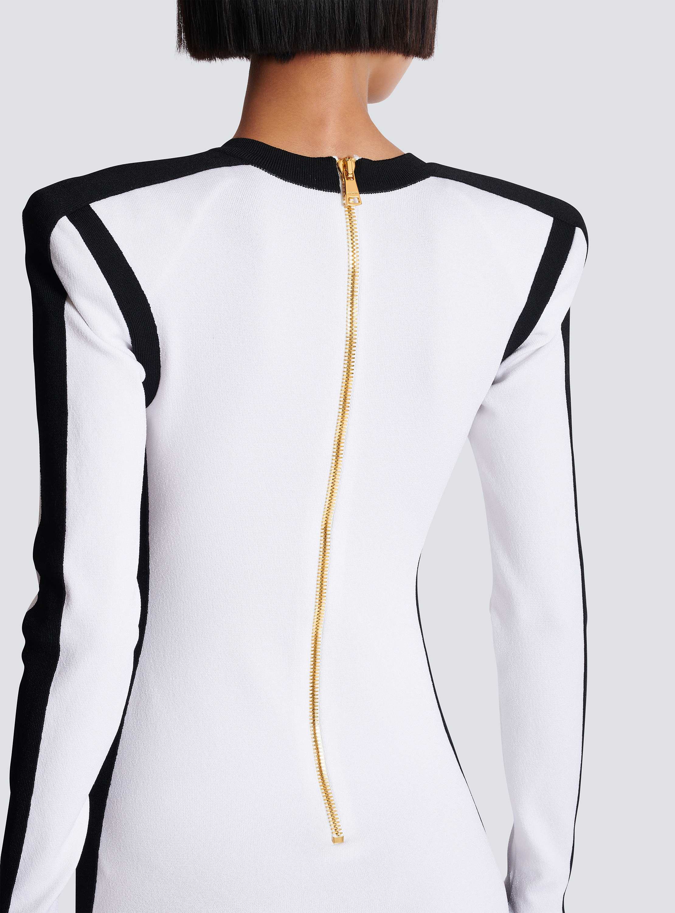 Long-sleeve v-neck tailored bodycon mini dress