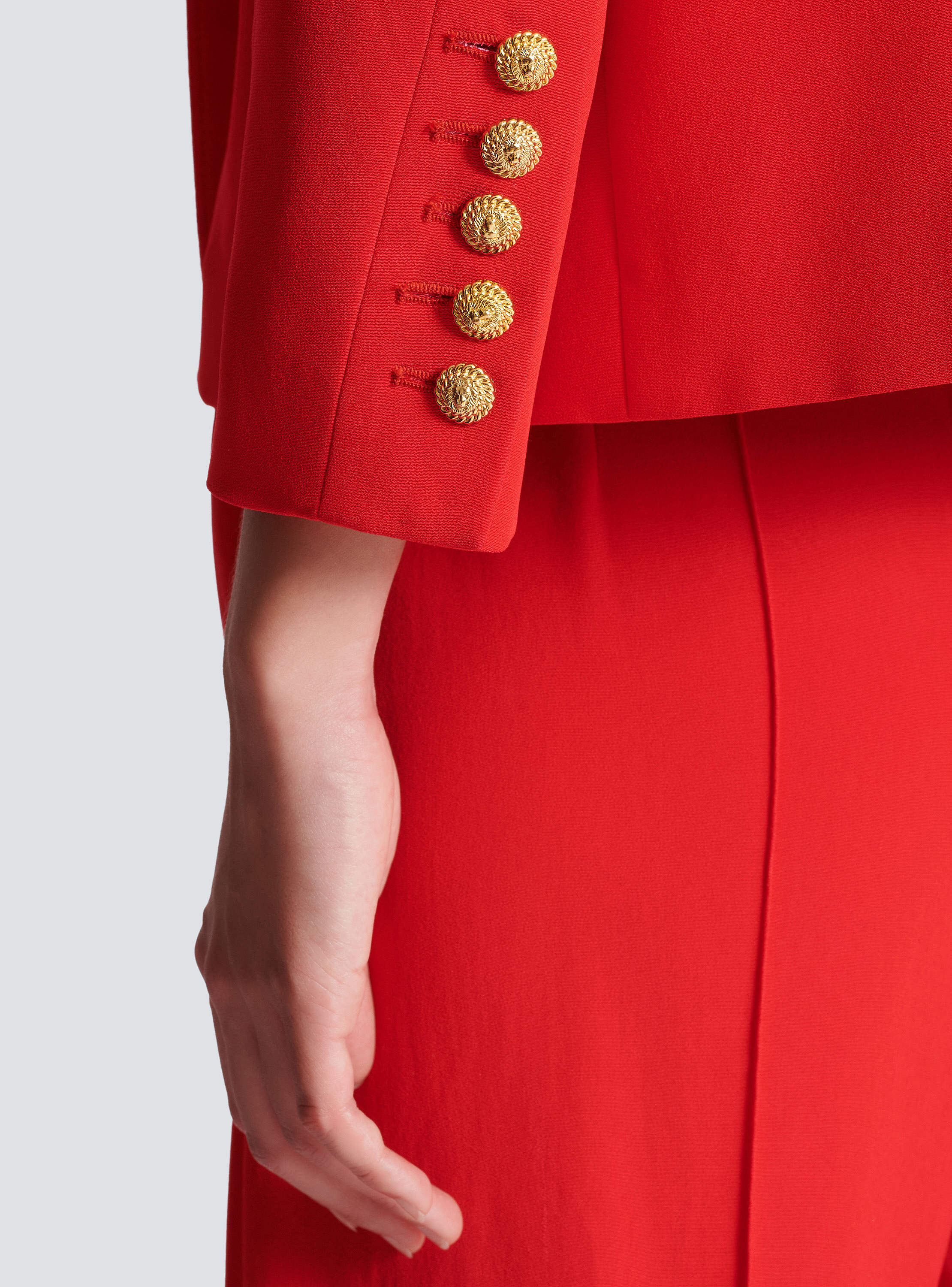 Cropped crepe jacket with structured shoulders red red