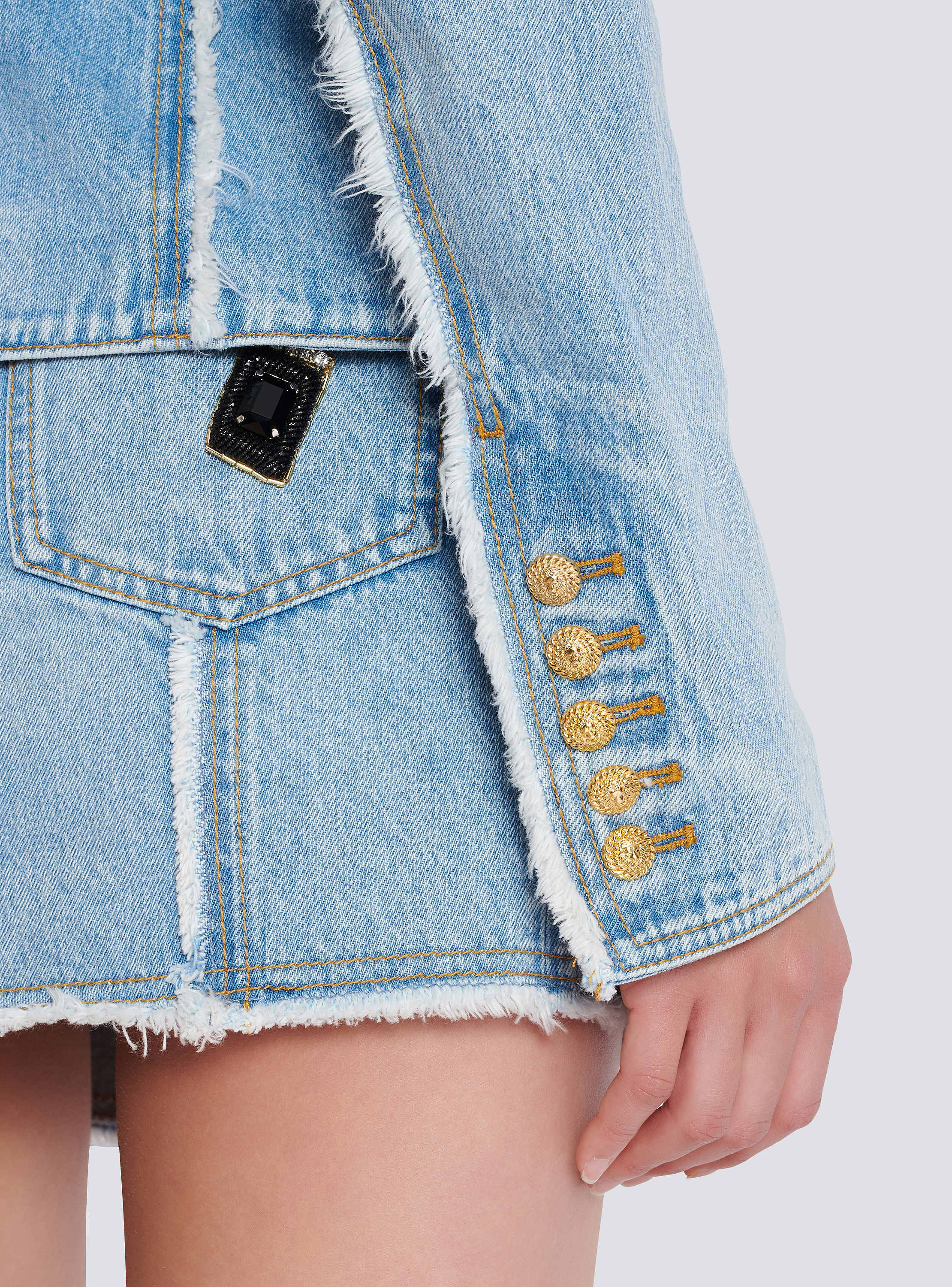 BALMAIN ボタンテーラードデニムジャケット EF0SG220DF75 6FC 6-button tailored denim jacket - Women | BALMAIN