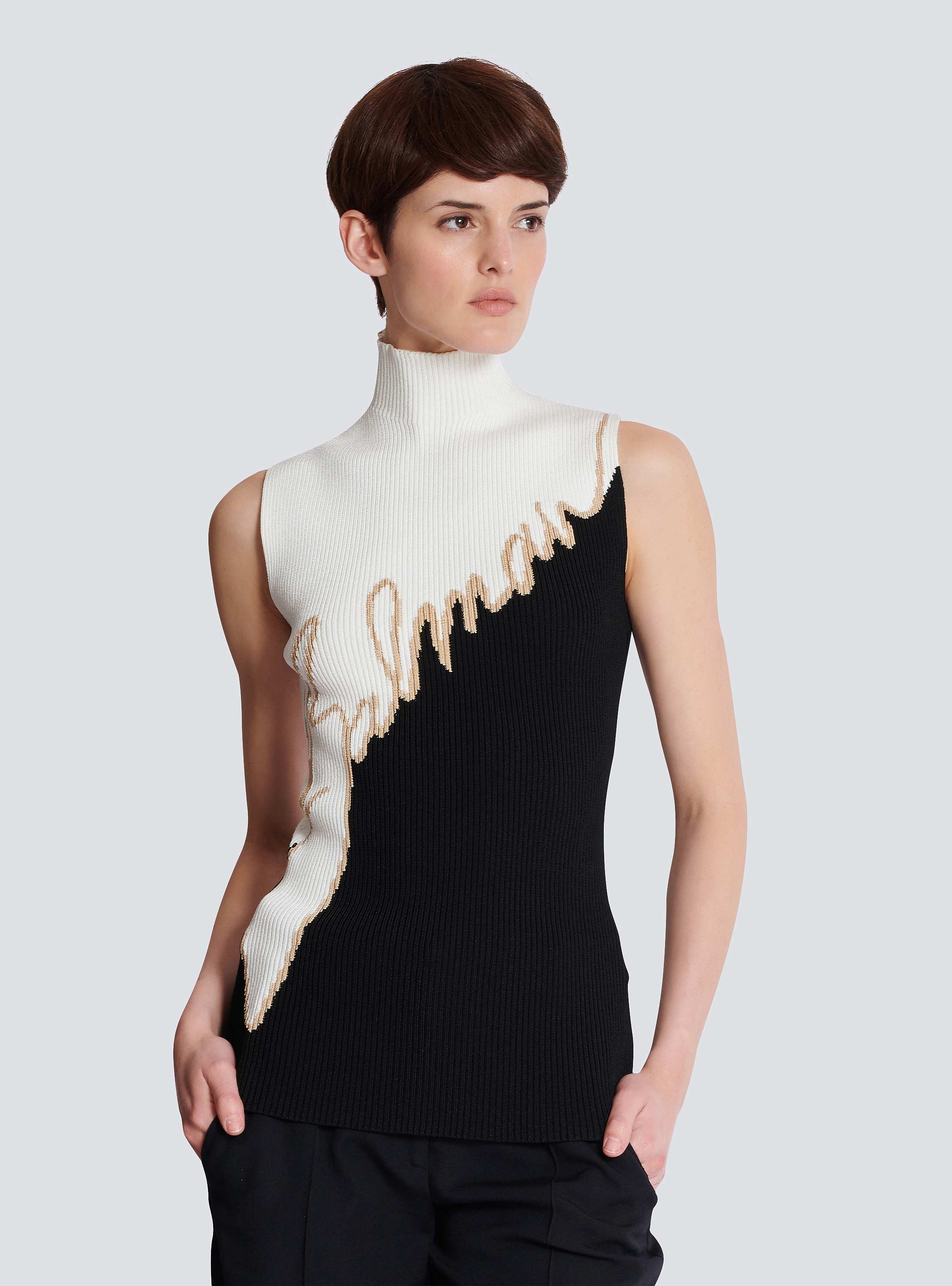 Sleeveless high-neck knit top