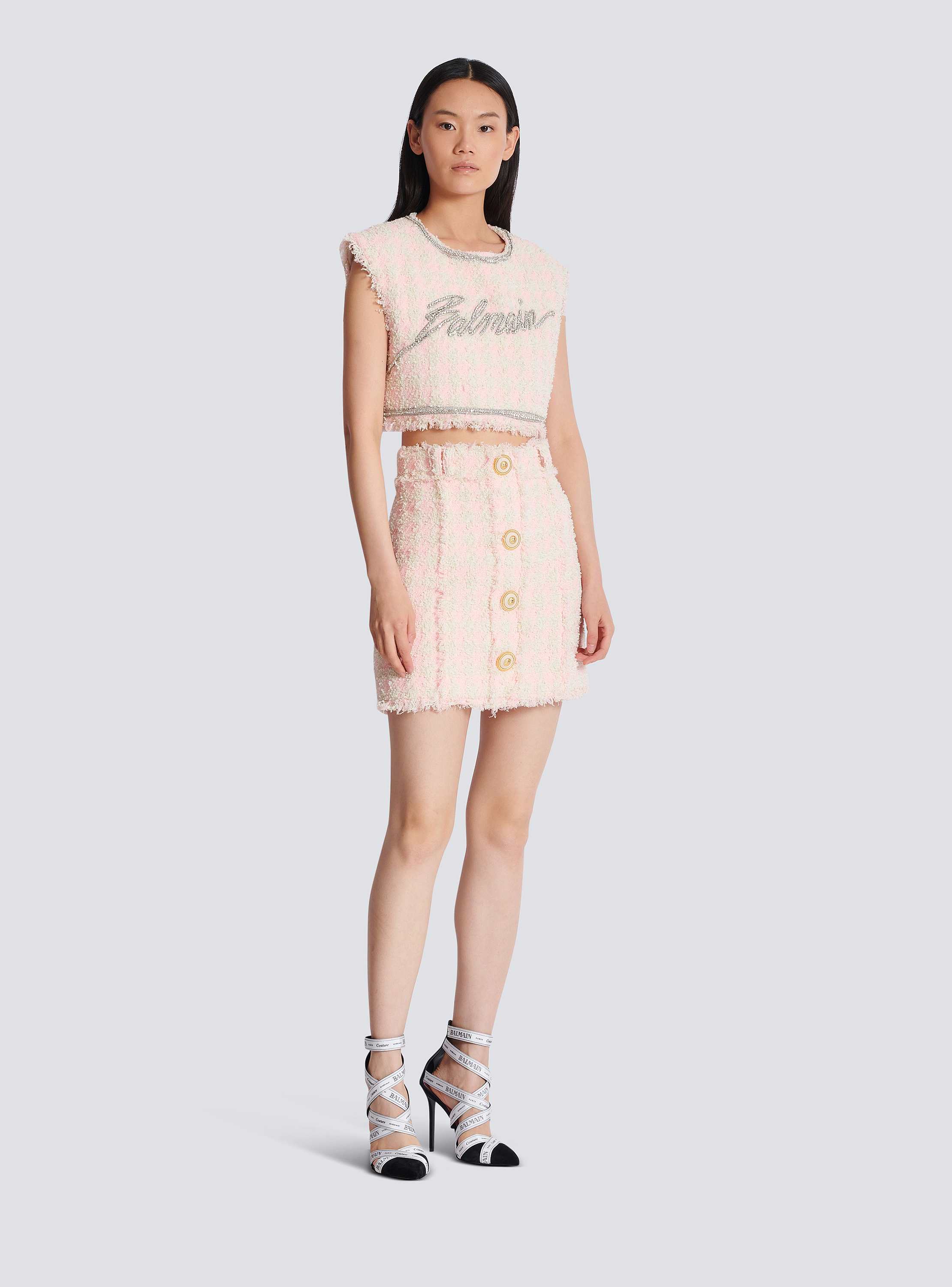 Short-sleeve paris embroidered crop top