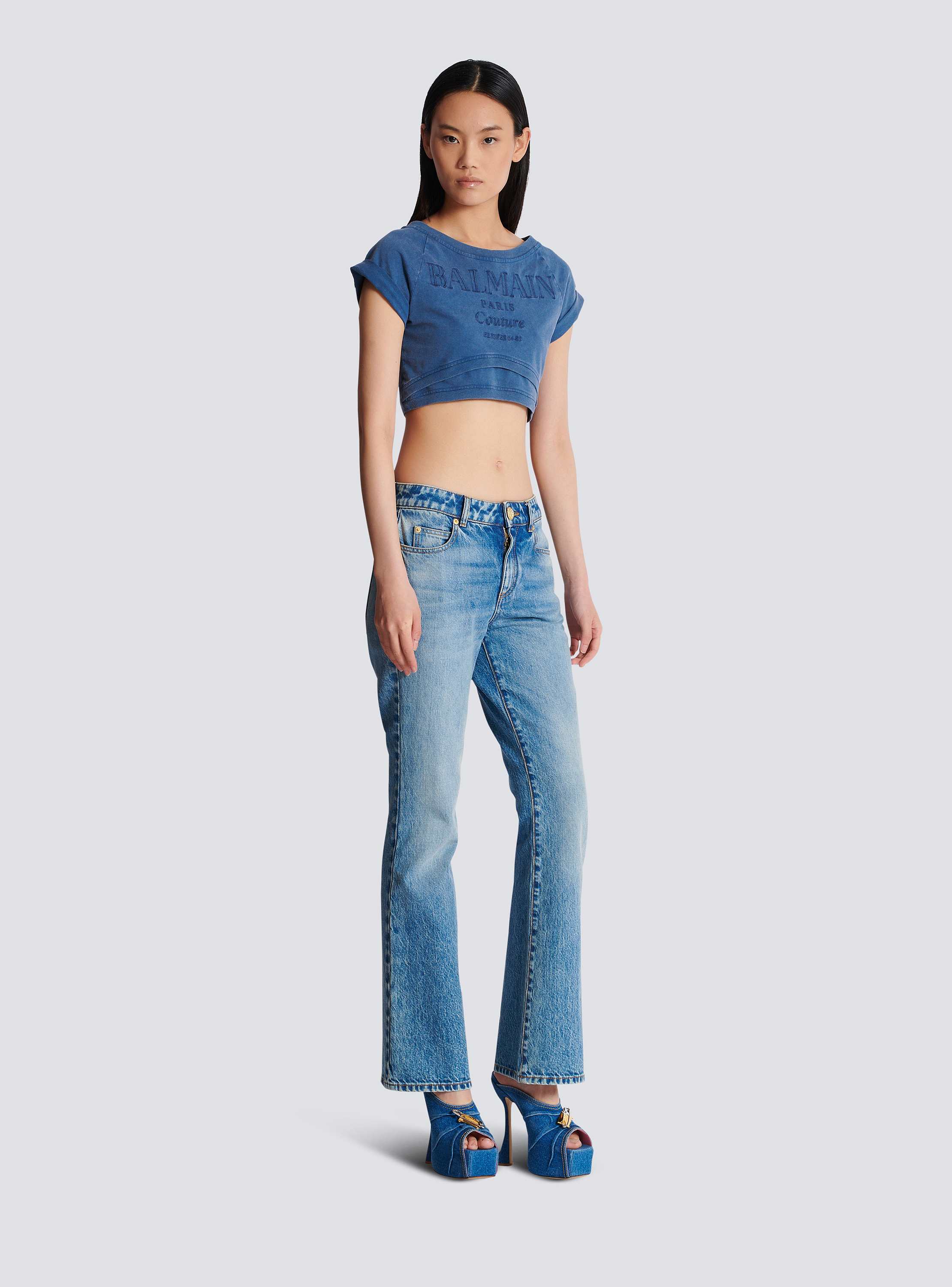 【関税＆送料込み】Balmain Cropped Ss T-Shirt Clothing Cropped T-shirt with Balmain Paris print blue blue - Women