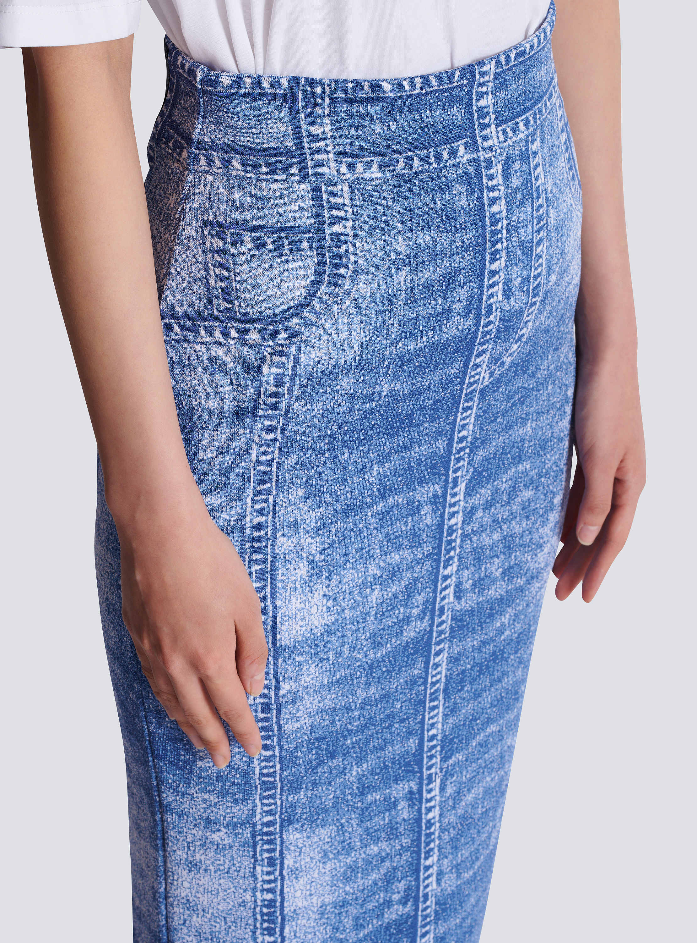 【送料&関税込】Balmain Sheath Midi Skirt Balmain Logo Striped Jacquard Miniskirt | Saks Fifth Avenue
