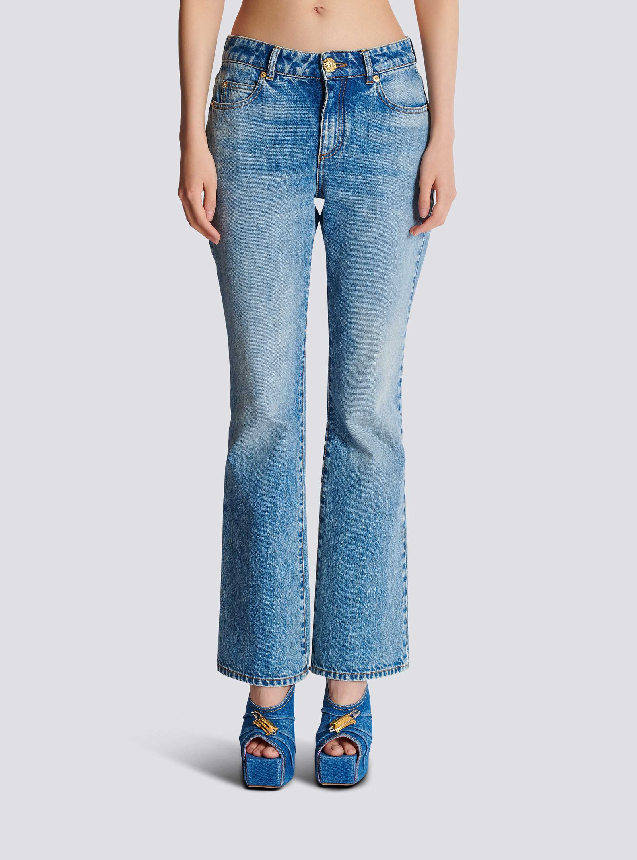 【関税込み】balmain FLARE' JEANS Flared denim jeans blue - Women | BALMAIN