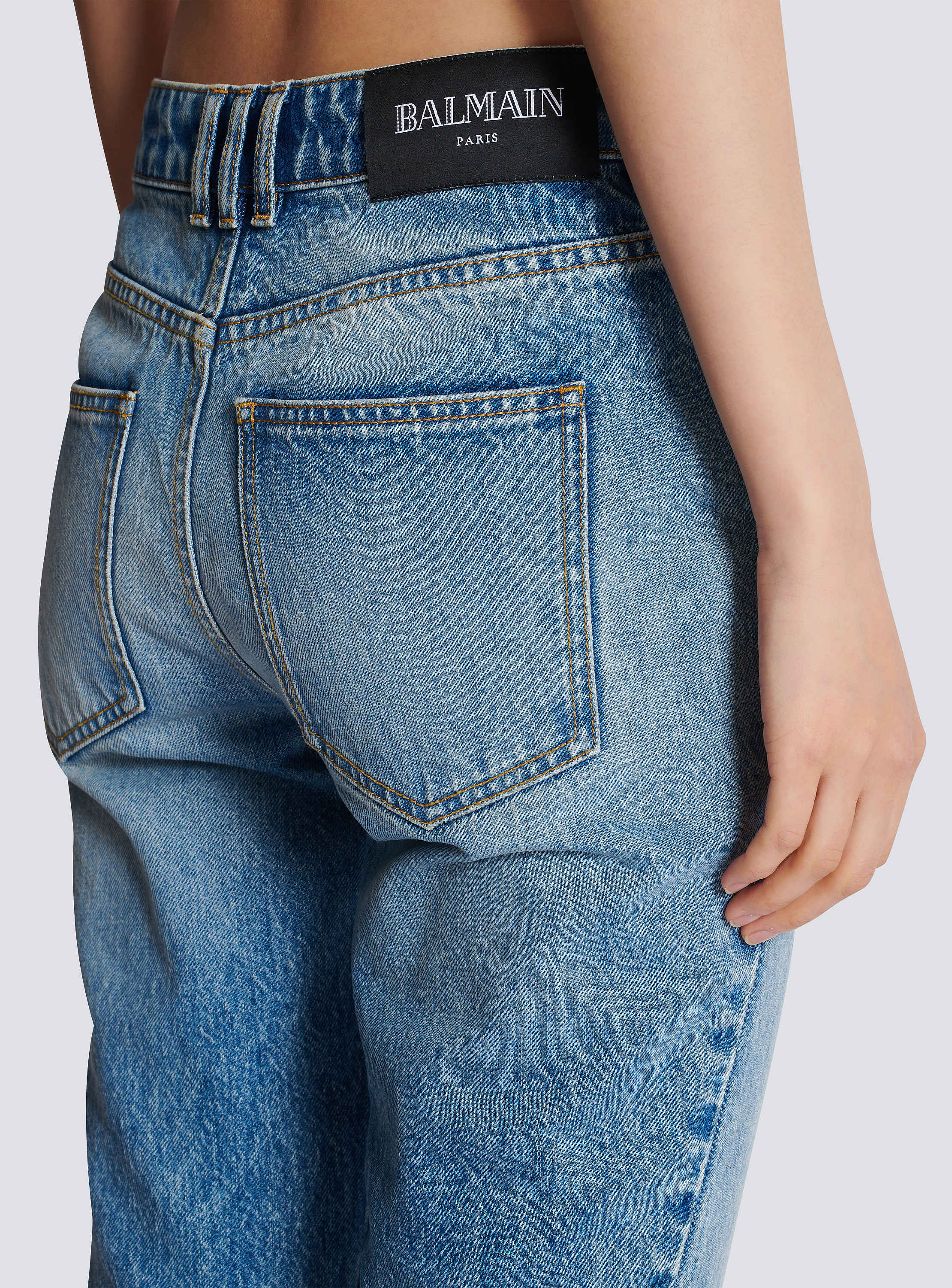 デニム・ジーパン BALMAIN Women Denim Pants EF1MJ130DF246FF Blue Flared denim jeans blue - Women | BALMAIN