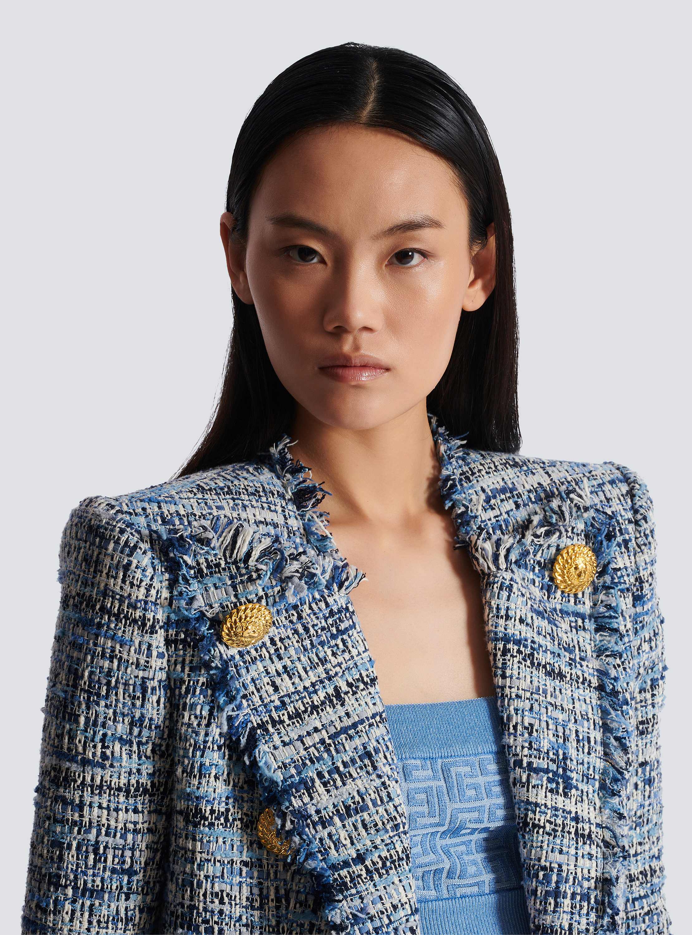 Cropped tweed edge-to-edge jacket with 8 buttons blue