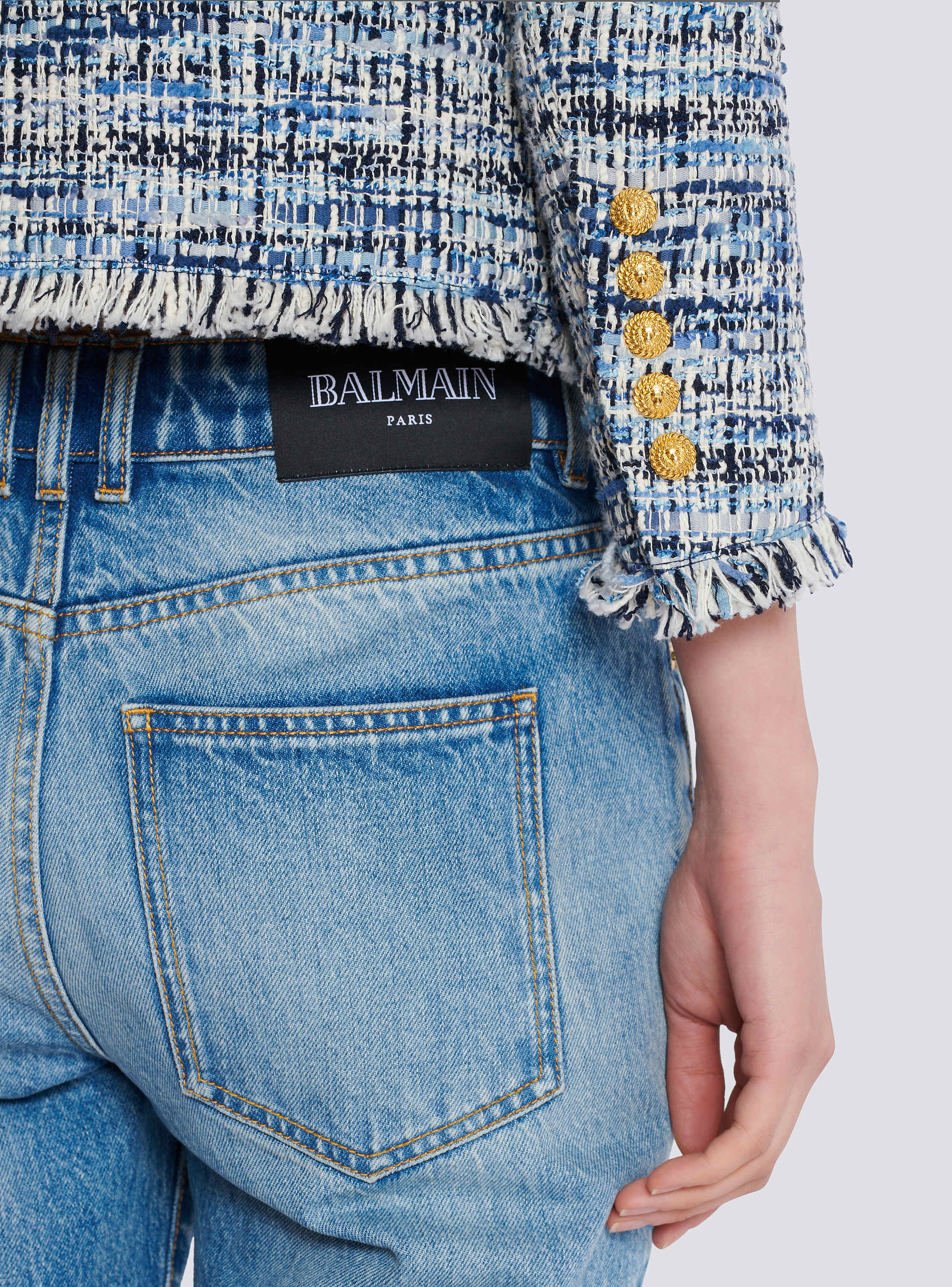 Cropped tweed edge-to-edge jacket with 8 buttons blue Cropped tweed edge-to-edge jacket with 8 buttons blue