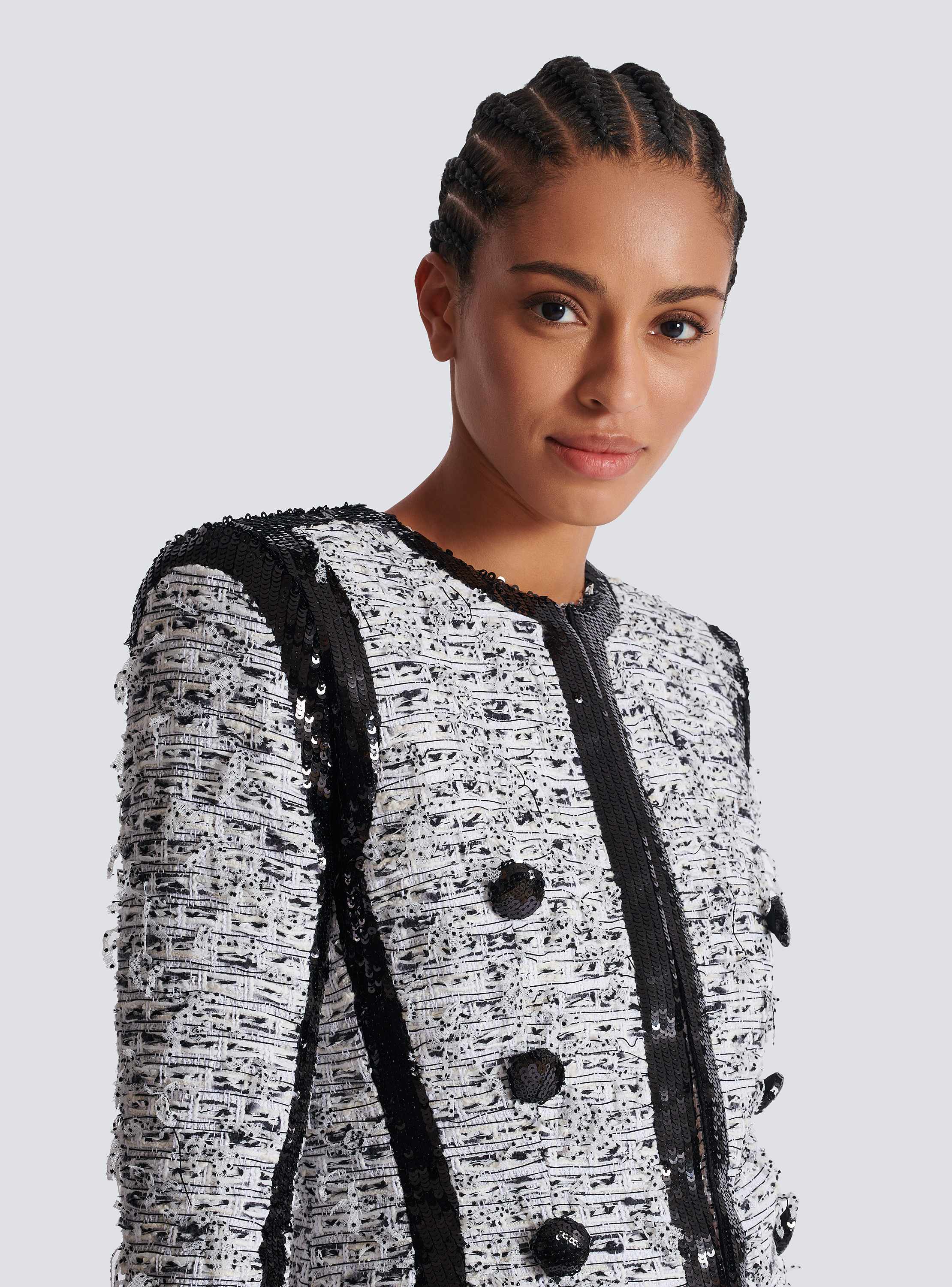 Side to side colarless jacket