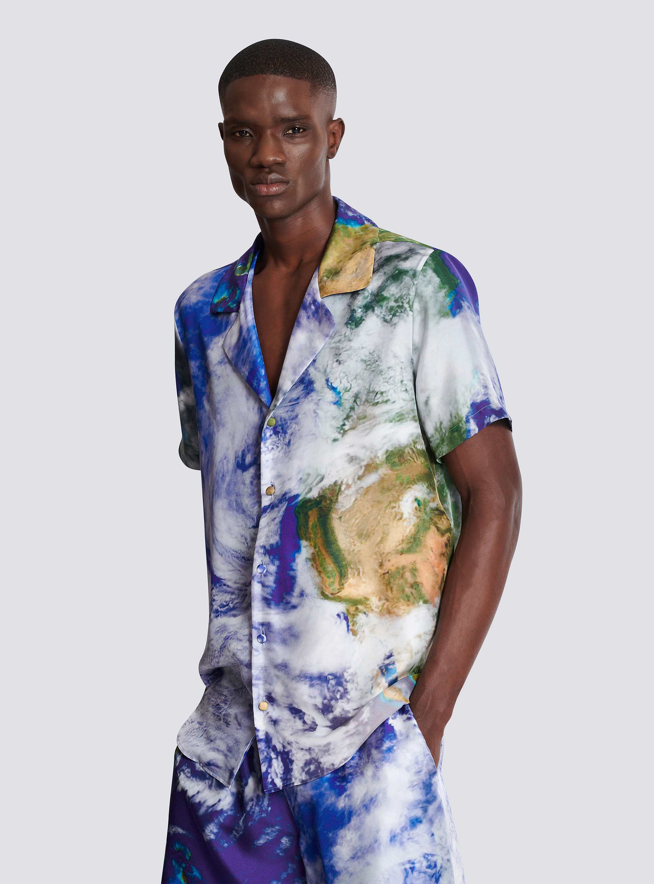 Pyjama shirt with Earth print