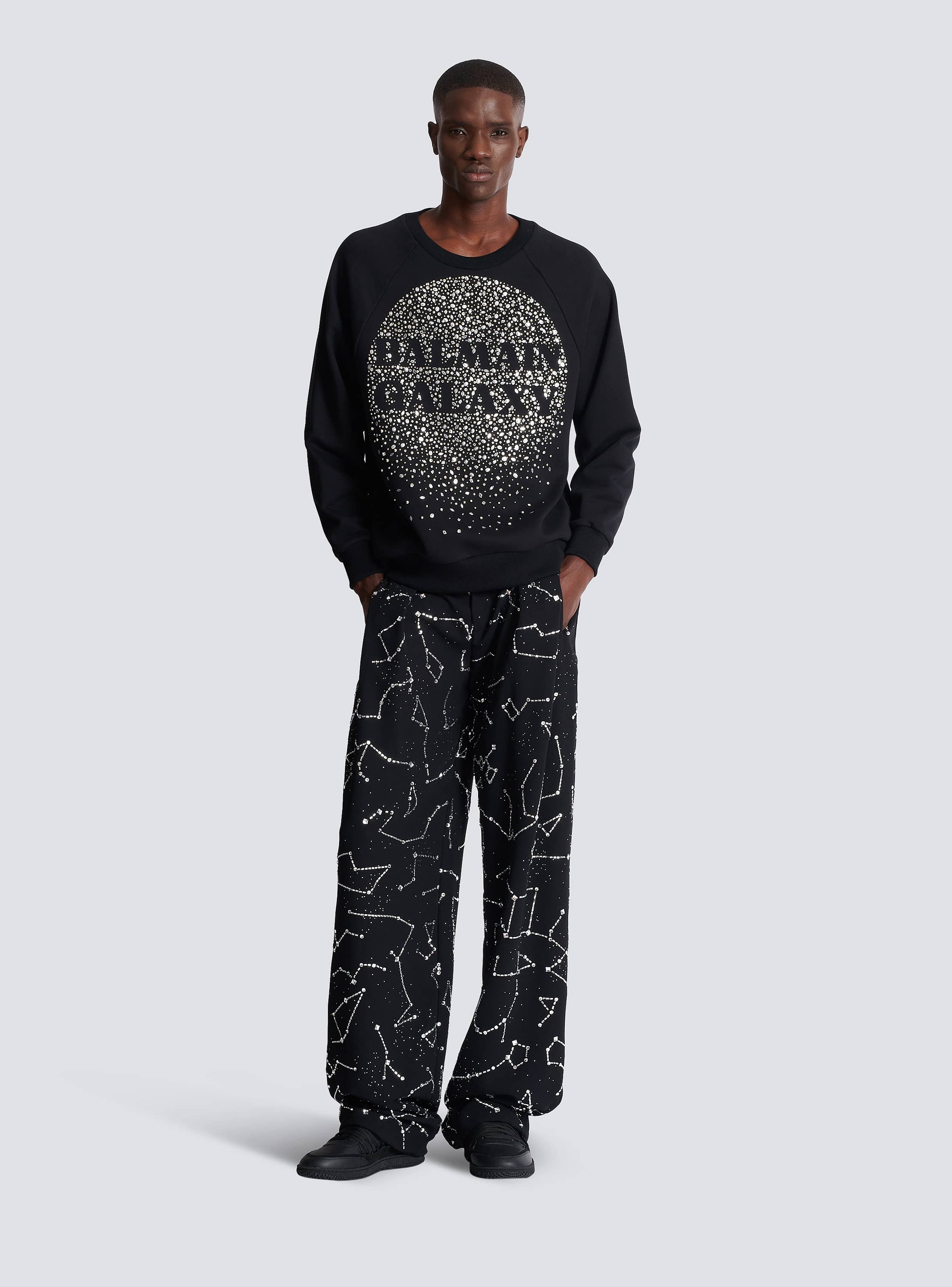 BALMAIN☆ギャラクシー 刺繍 スウェットシャツ Balmain Galaxy embroidered sweatshirt - Men | BALMAIN
