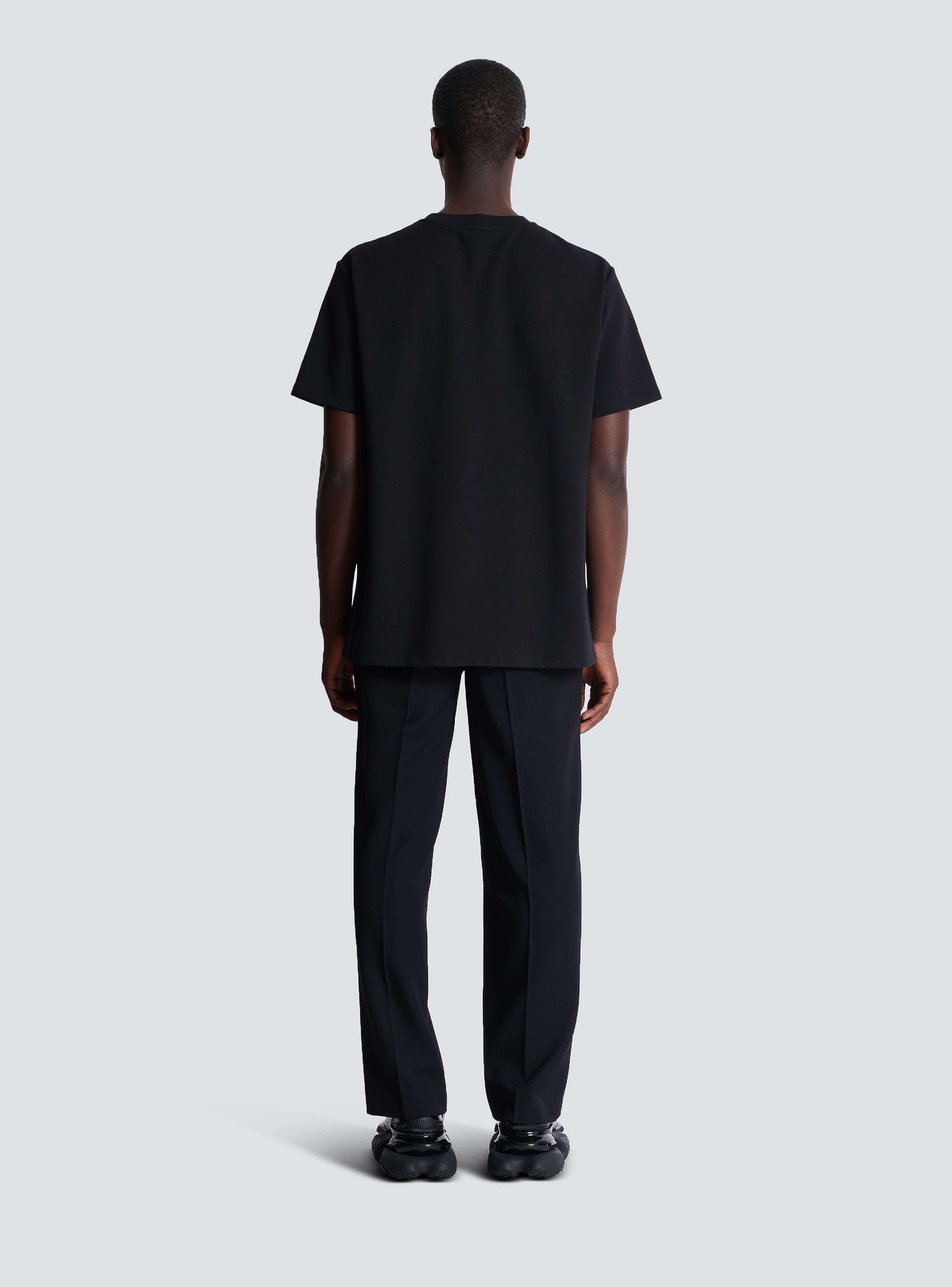 【関税込み】Balmain ブラック PB Embroidered Tシャツ Balmain Signature embroidered T-shirt black - Men | BALMAIN