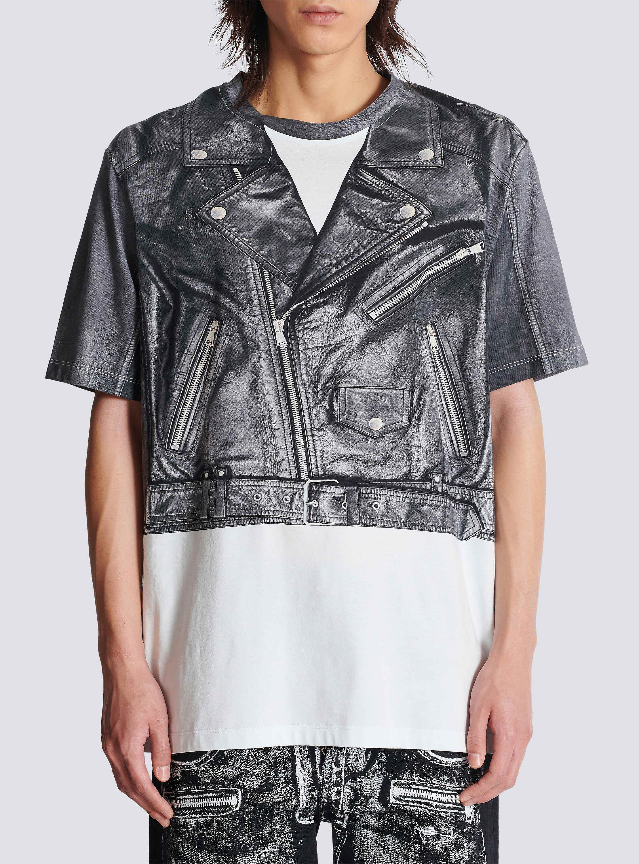 【送料&関税込】Balmain Biker Jacket Print T-shirt T-shirt with biker jacket print - Men | BALMAIN
